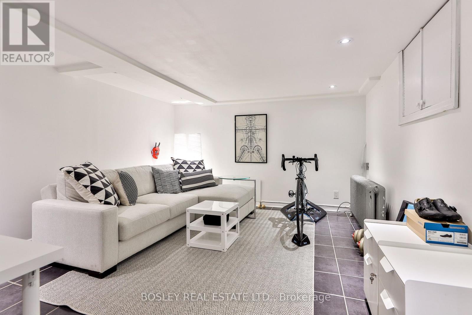 663 Vaughan Road, Toronto, Ontario  M6E 2Y4 - Photo 27 - C12664268