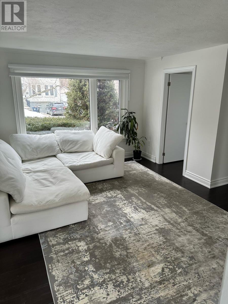 Room - 9 Roycrest Avenue, Toronto, Ontario  M2N 1R1 - Photo 4 - C12664302