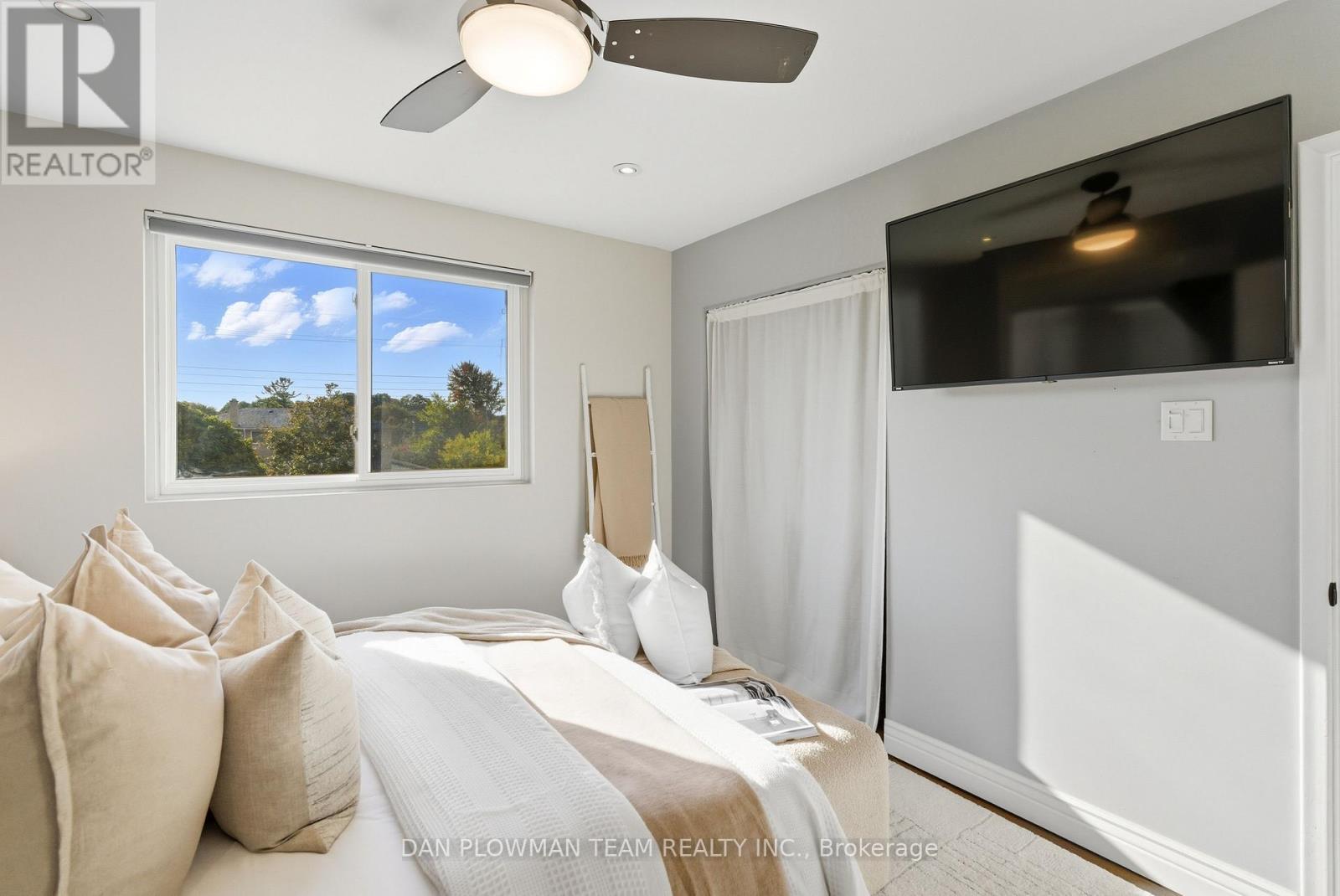 22 Athenia Court, Toronto, Ontario  M1E 2C1 - Photo 11 - E12664246