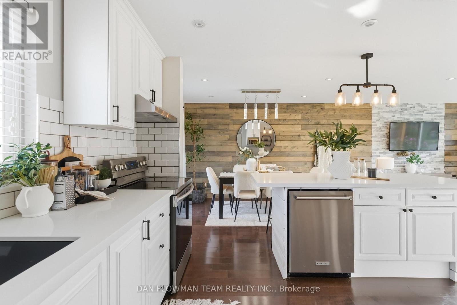 22 Athenia Court, Toronto, Ontario  M1E 2C1 - Photo 3 - E12664246