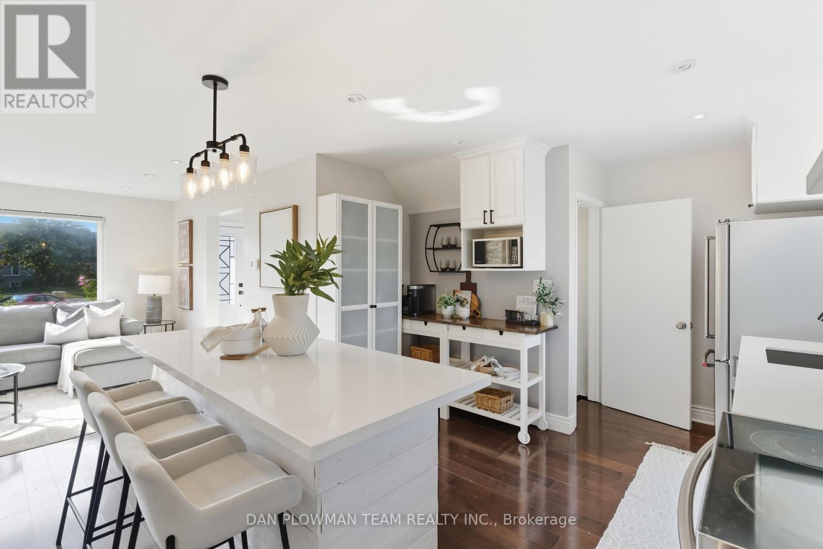 22 Athenia Court, Toronto, Ontario  M1E 2C1 - Photo 5 - E12664246