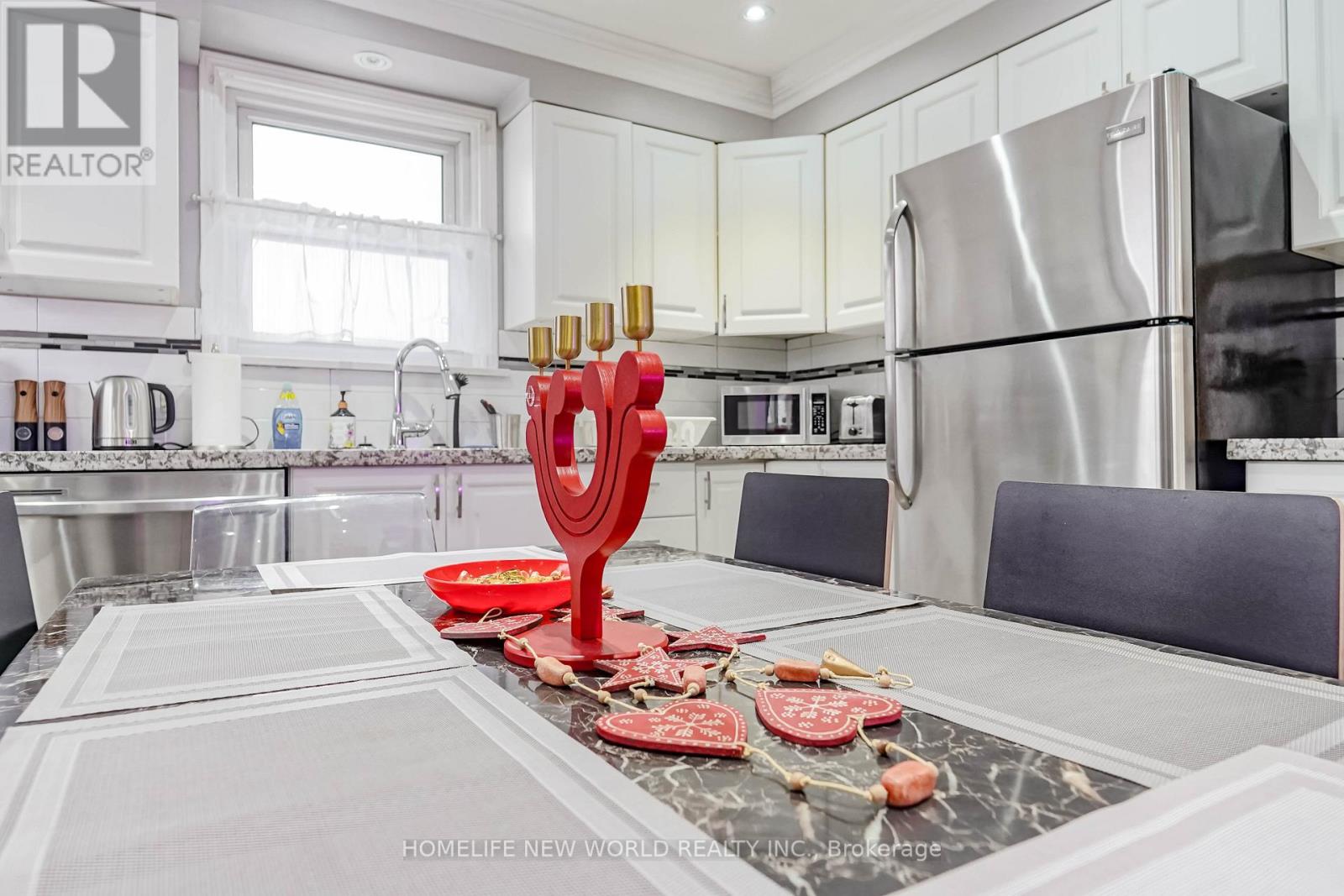 137 Banting Avenue, Oshawa, Ontario  L1H 2M5 - Photo 10 - E12664306