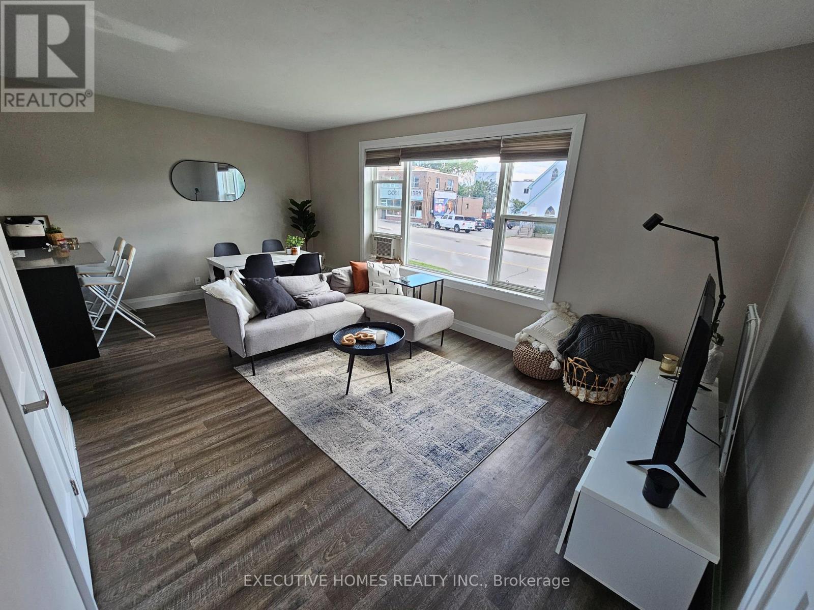 2 - 157 St Vincent Street, Barrie, Ontario  L4M 3Y9 - Photo 2 - S12664248