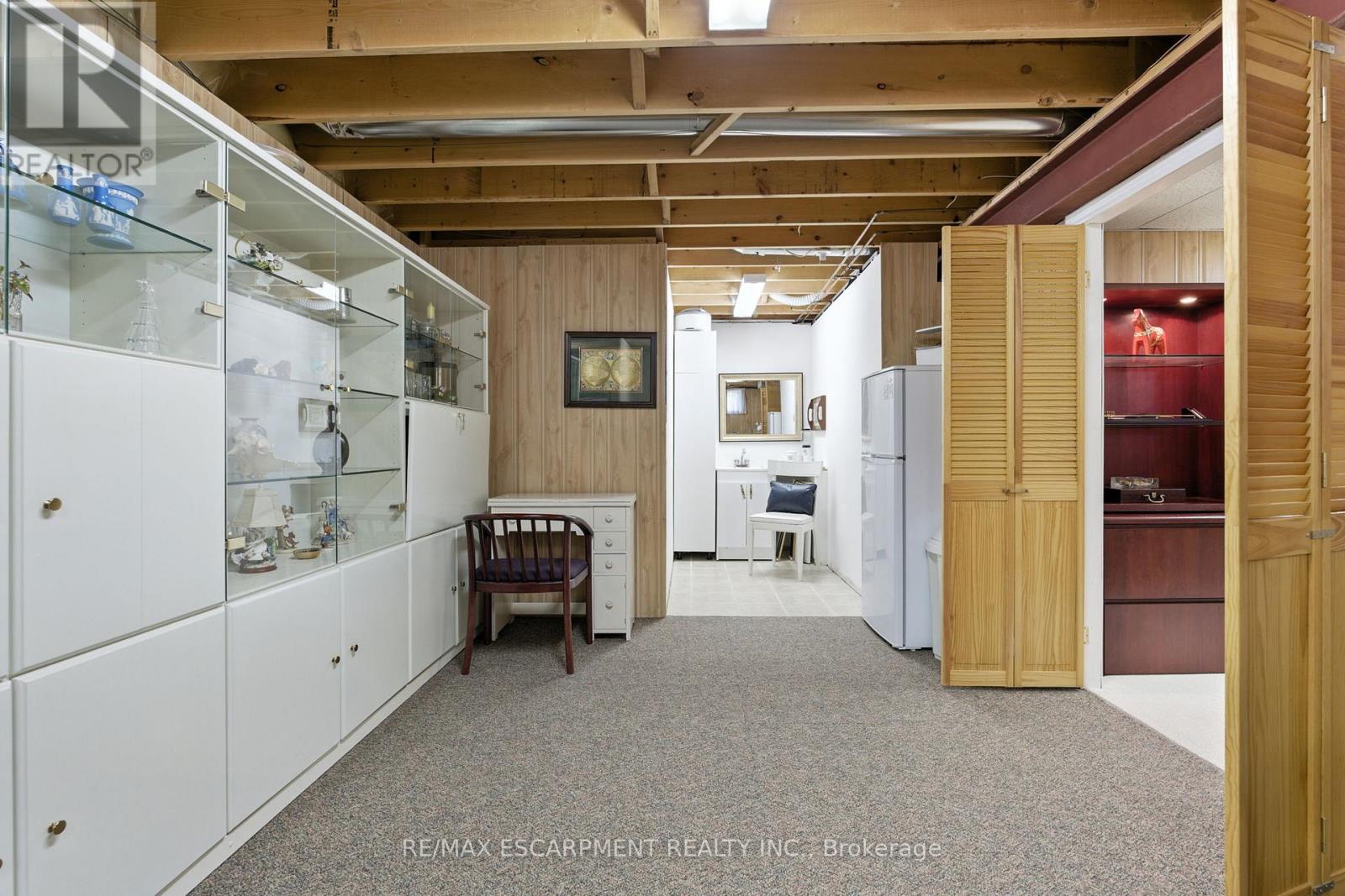 1104 Crofton Way, Burlington, Ontario  L7P 4W8 - Photo 36 - W12664256