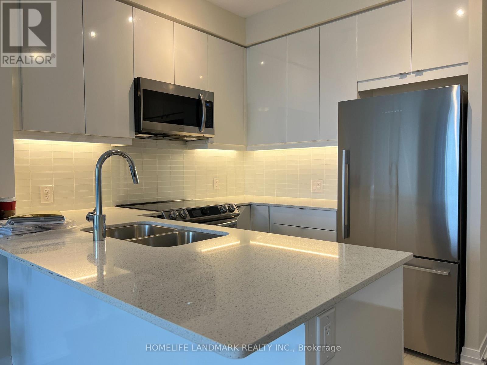 813 - 50 Thomas Riley Road, Toronto, Ontario  P1P 1R2 - Photo 2 - W12664304