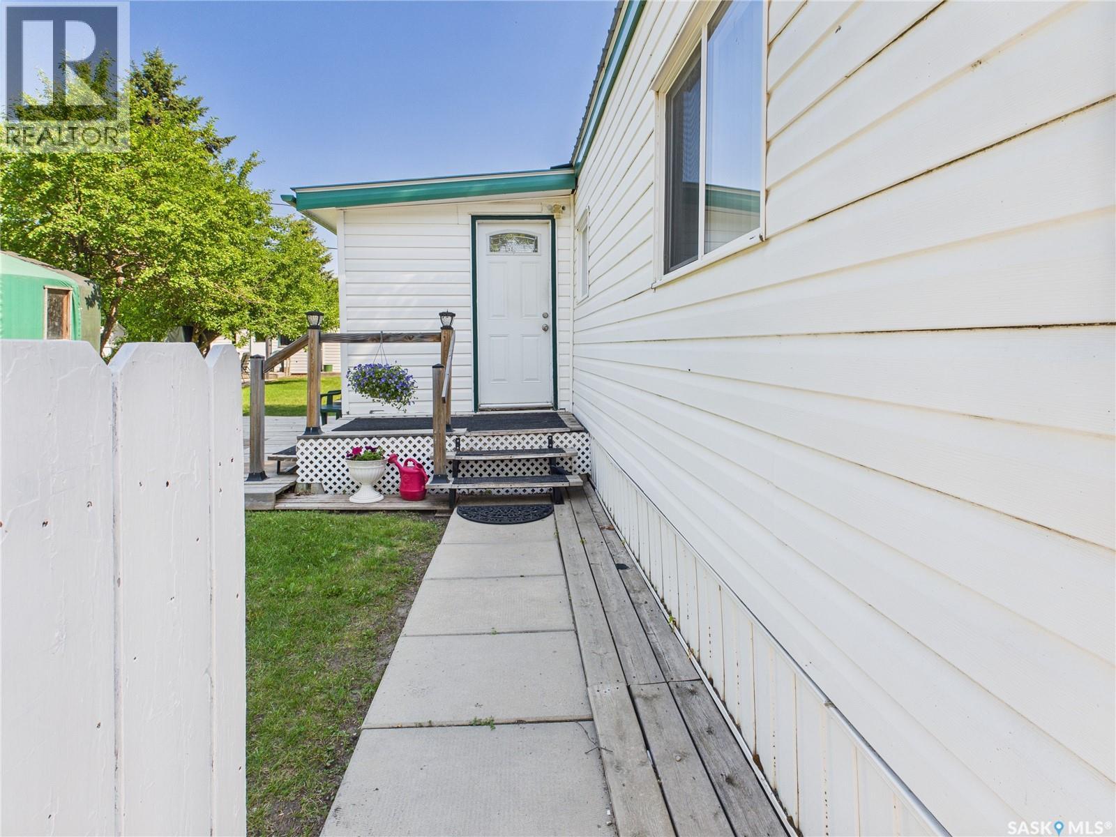 Sk 43 Eastview Trailer Court, Prince Albert, Saskatchewan  S6V 5P9 - Photo 33 - SK026175