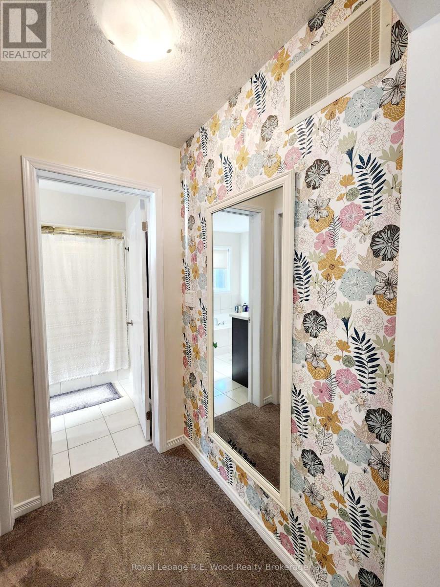 93 Cactus Crescent, Hamilton, Ontario  L8J 0M4 - Photo 14 - X12664346