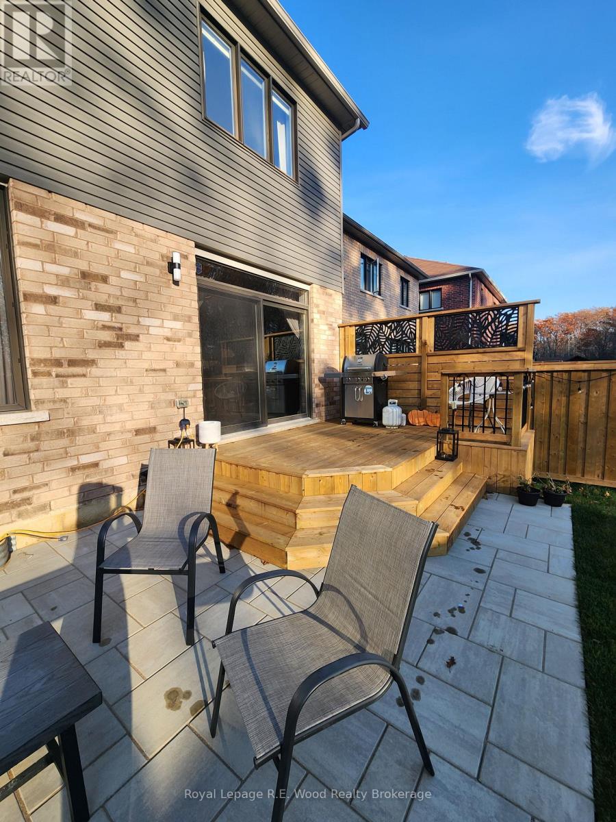 93 Cactus Crescent, Hamilton, Ontario  L8J 0M4 - Photo 27 - X12664346