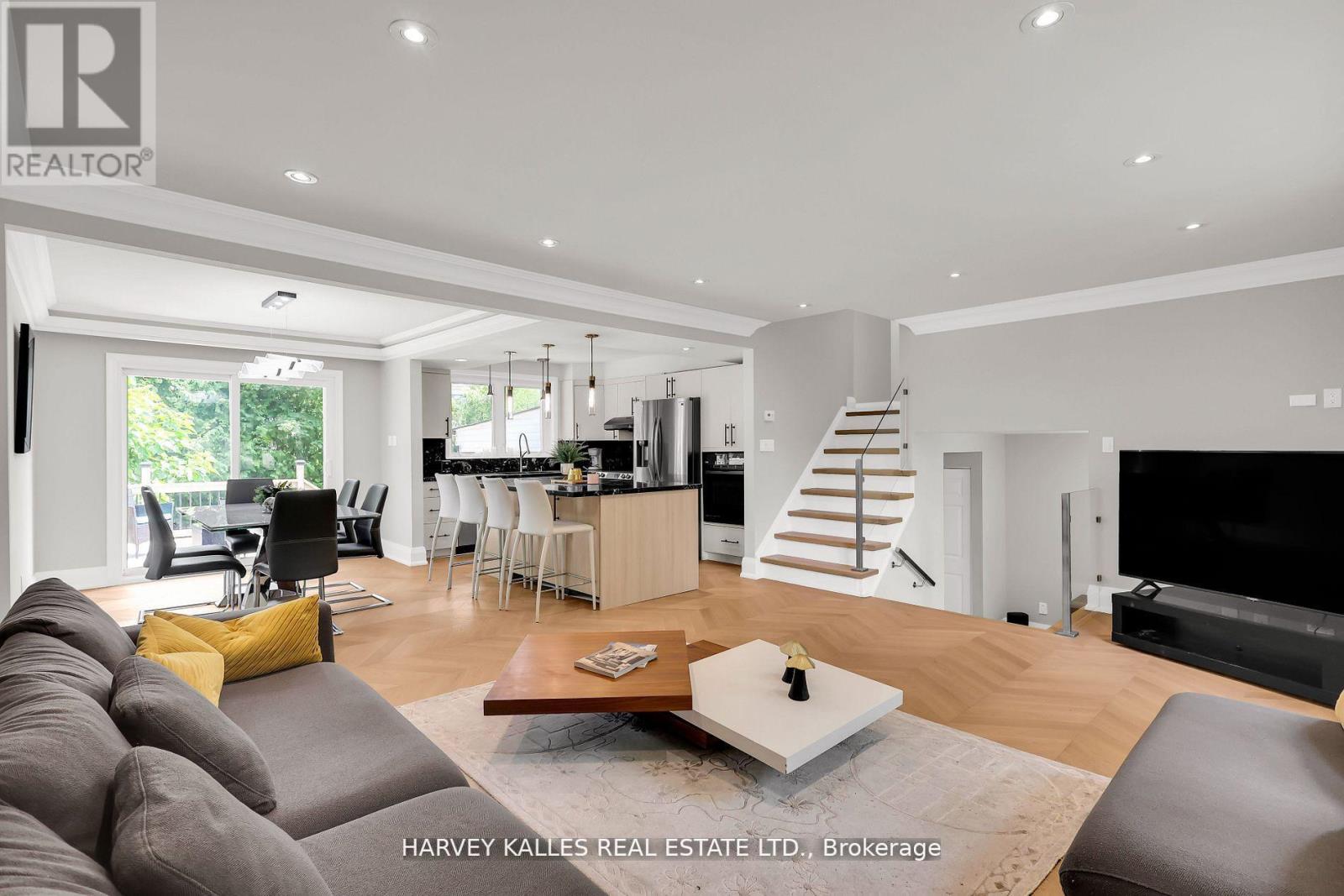 16 Wedgeport Place, Toronto, Ontario  M2N 4B4 - Photo 11 - C12661412