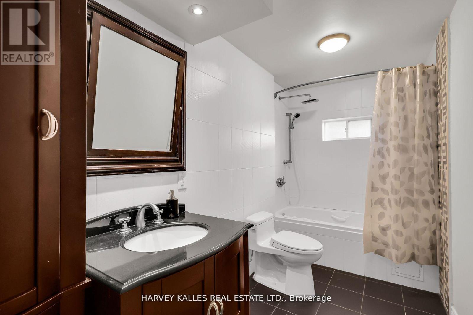 16 Wedgeport Place, Toronto, Ontario  M2N 4B4 - Photo 25 - C12661412