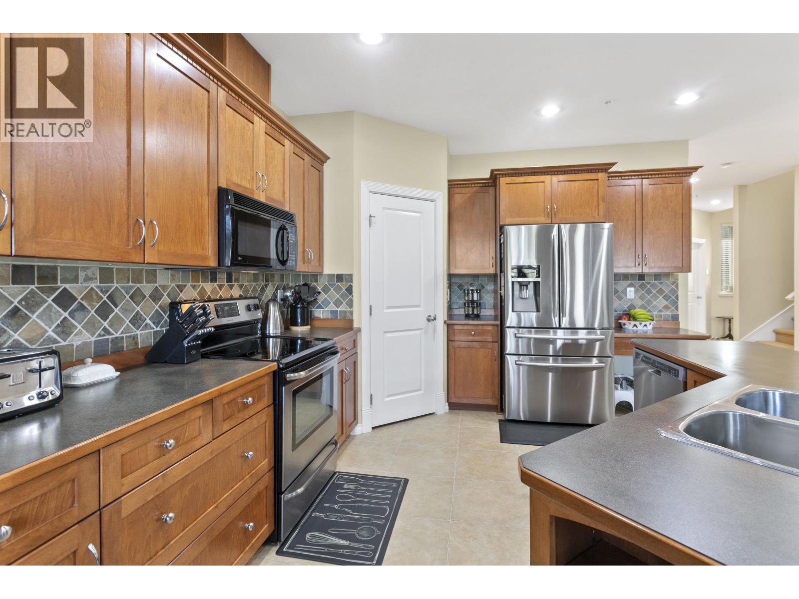 A 2484 Nile Gate, Port Coquitlam, British Columbia  V3B 8B3 - Photo 8 - R3076133