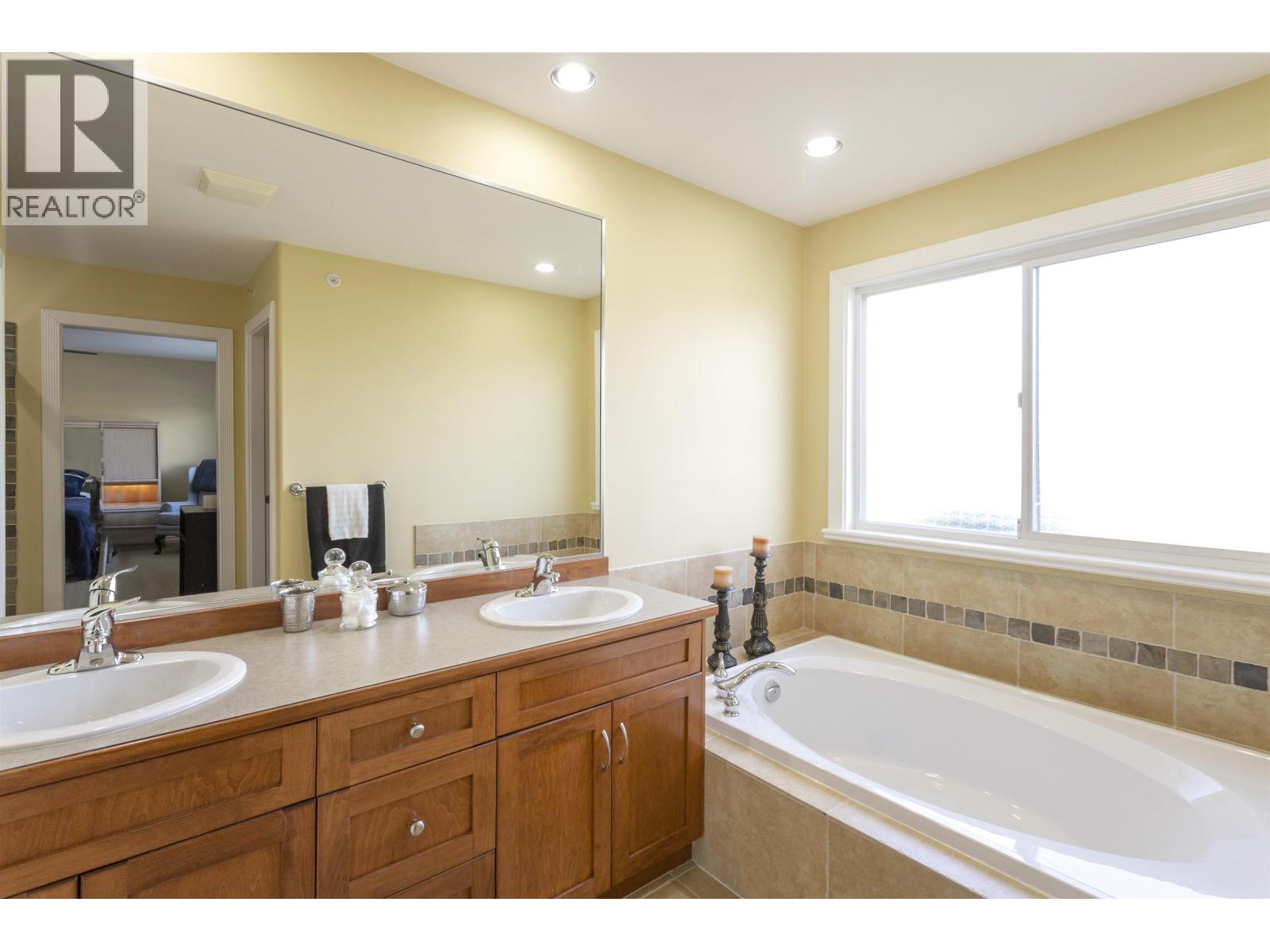 A 2484 Nile Gate, Port Coquitlam, British Columbia  V3B 8B3 - Photo 20 - R3076133