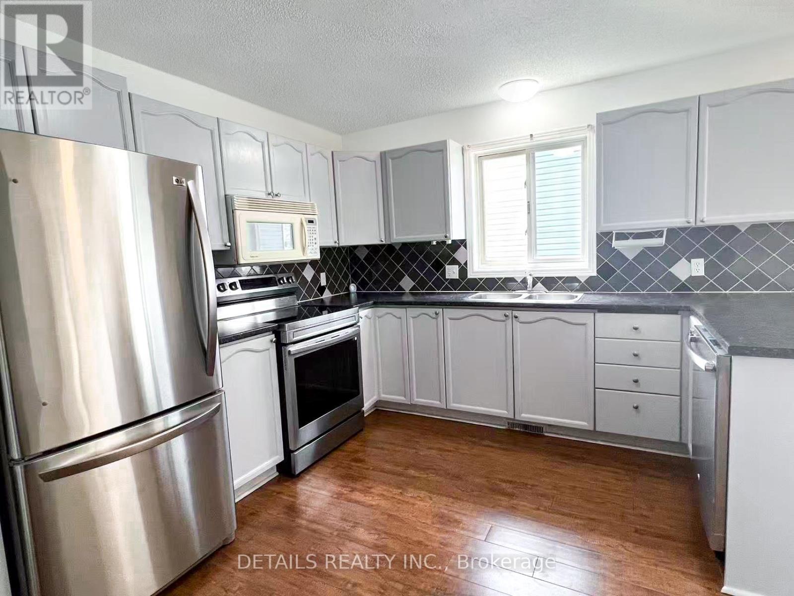 201 Mississippi Road, Carleton Place, Ontario K7C 4N2 - Photo 2 - X12664410