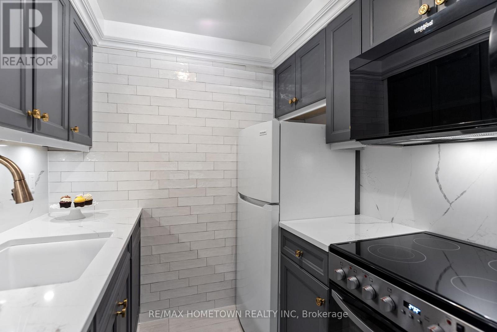 406 - 109 King Street E, Brockville, Ontario  K6V 1B8 - Photo 17 - X12664388