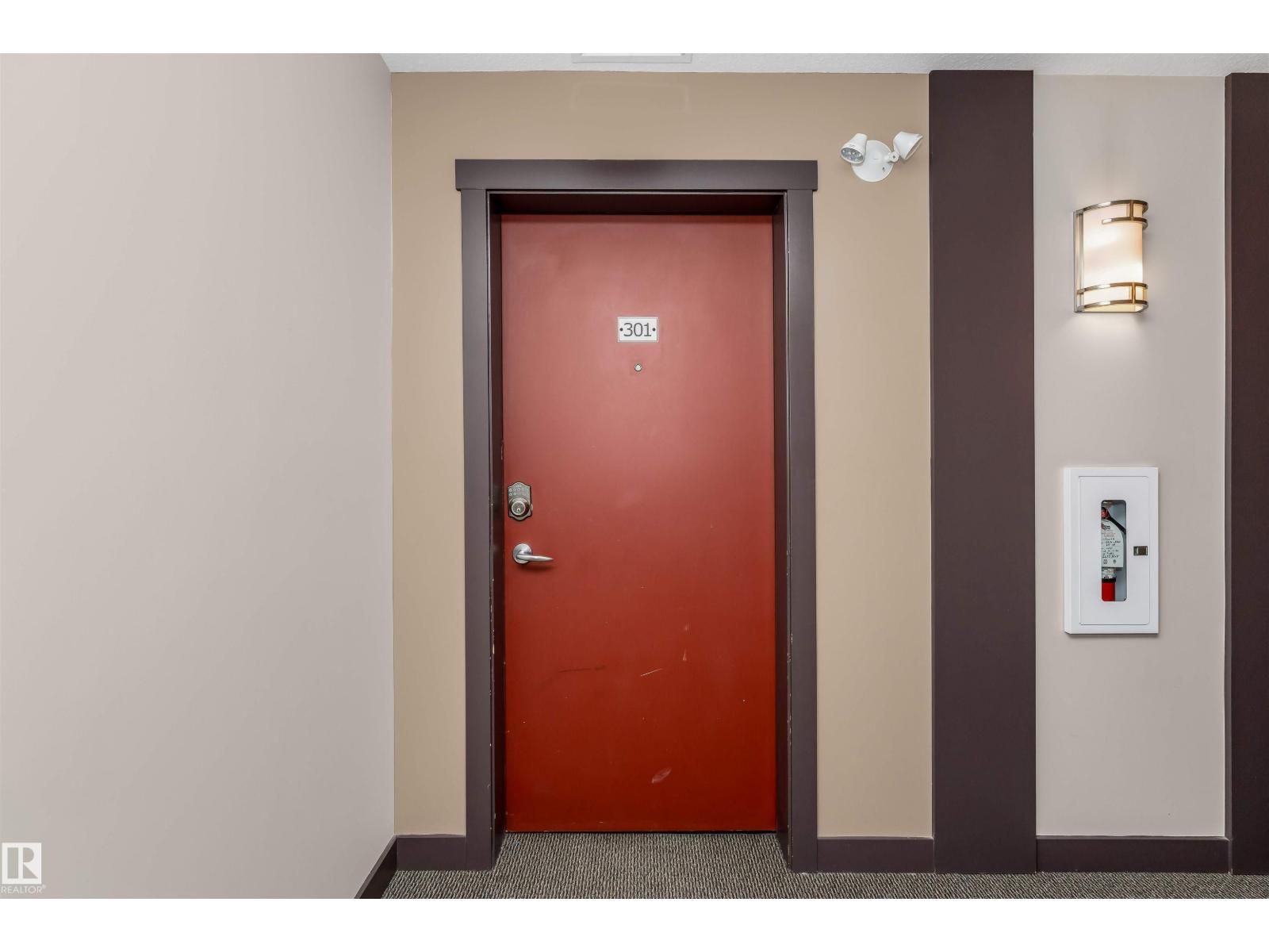 #301 3670 139 Av Nw, Edmonton, Alberta T5Y 3N5 - Photo 3 - E4469100