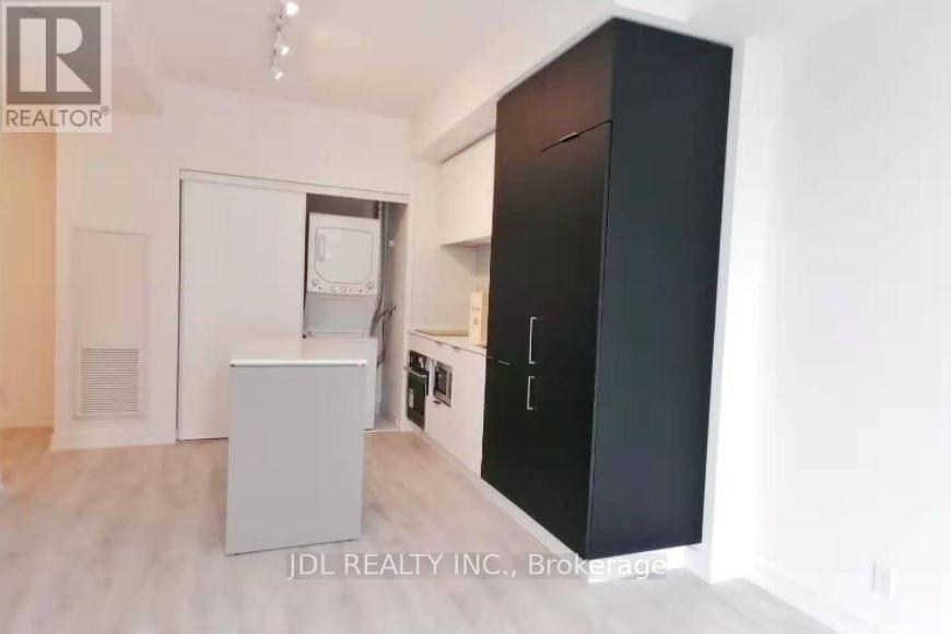 1016 - 33 Helendale Avenue, Toronto, Ontario  M4R 1C5 - Photo 2 - C12664414