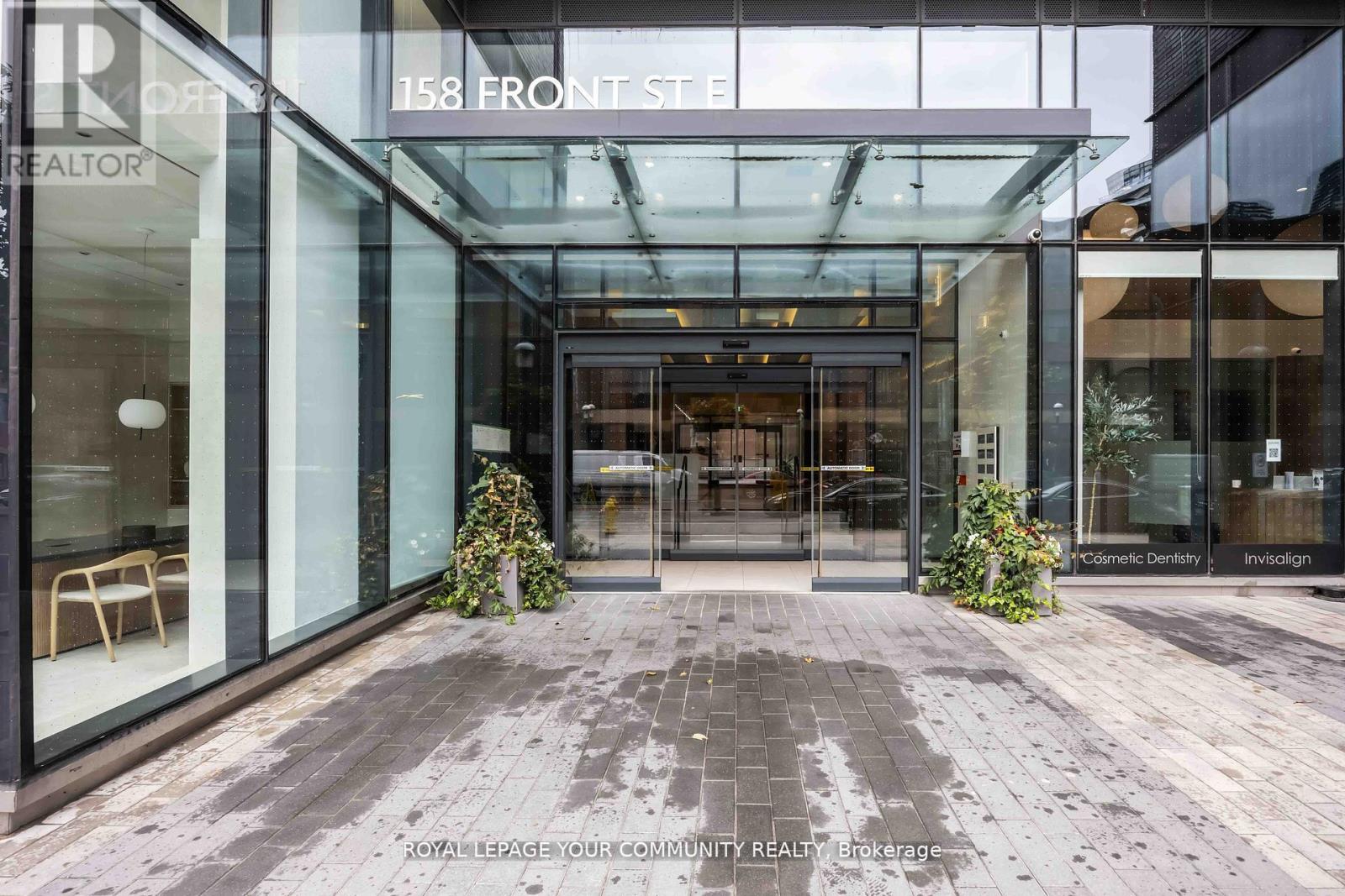 320 - 158 Front Street E, Toronto, Ontario  M5A 0K9 - Photo 2 - C12664416