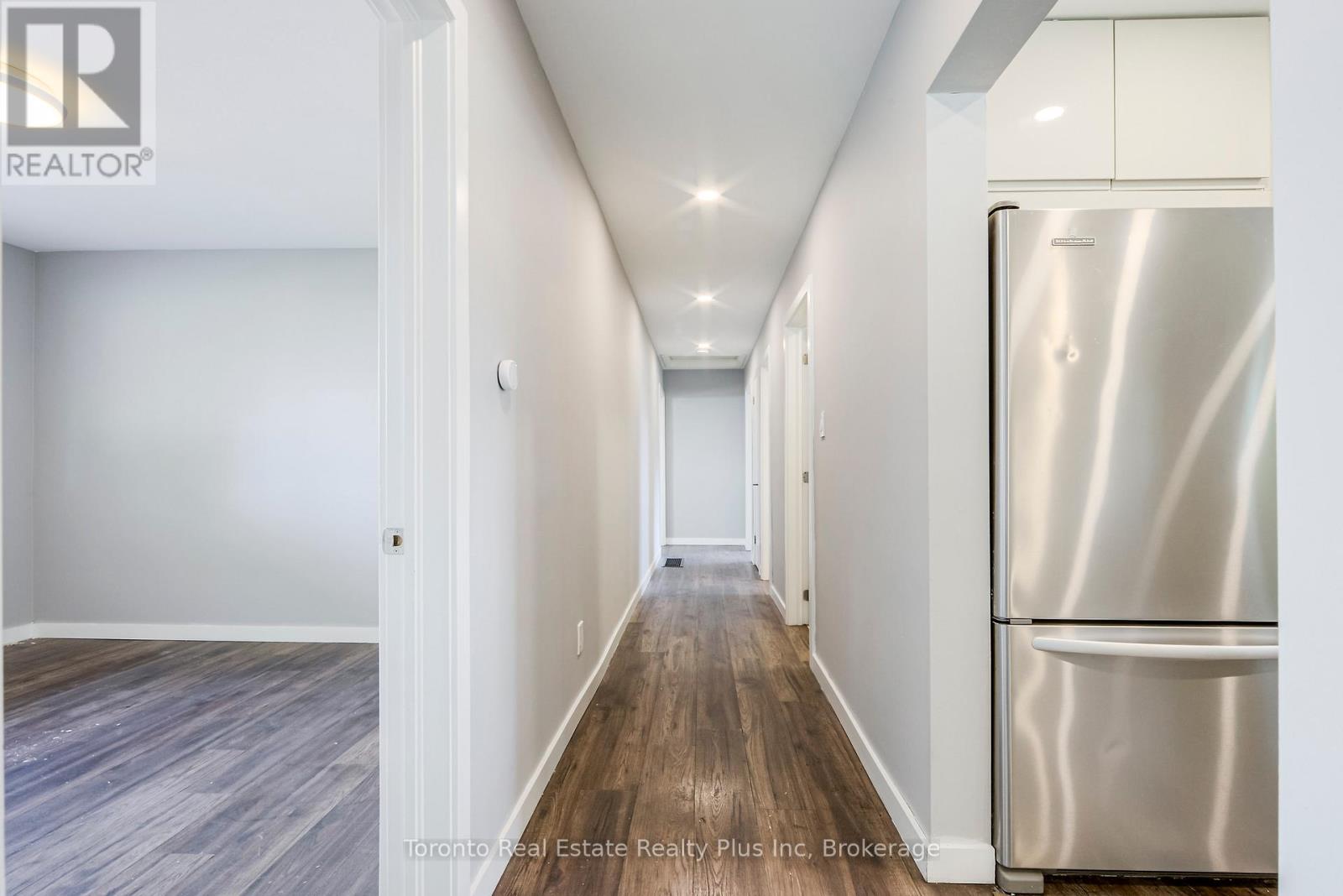 614 Gibb Street, Oshawa, Ontario  L1J 1Z7 - Photo 4 - E12664338