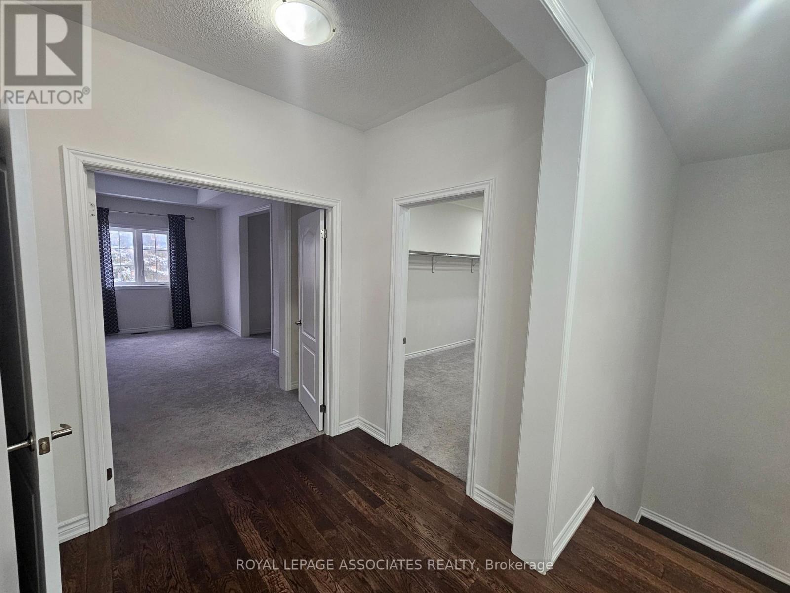 307 Reg Harrison Trail, Newmarket, Ontario  L3X 0M2 - Photo 16 - N12664354