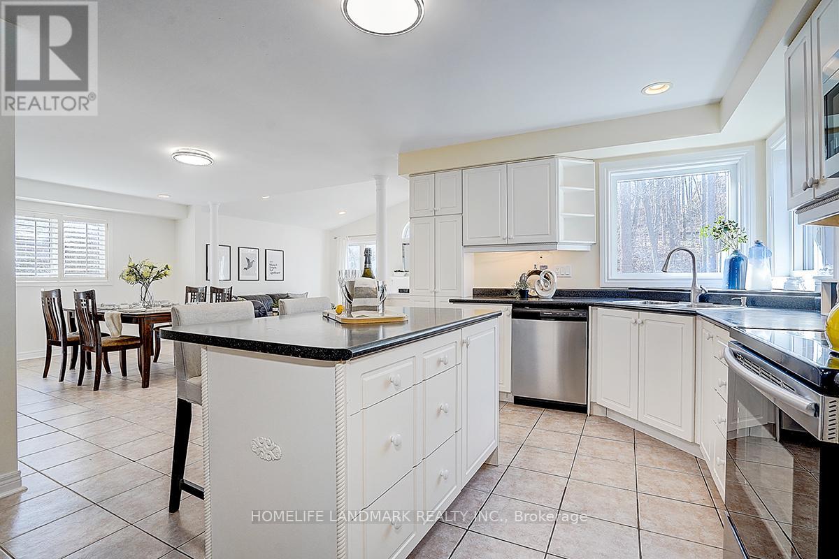 65 Crimson Ridge Road, Barrie, Ontario  L4N 0G7 - Photo 11 - S12664360