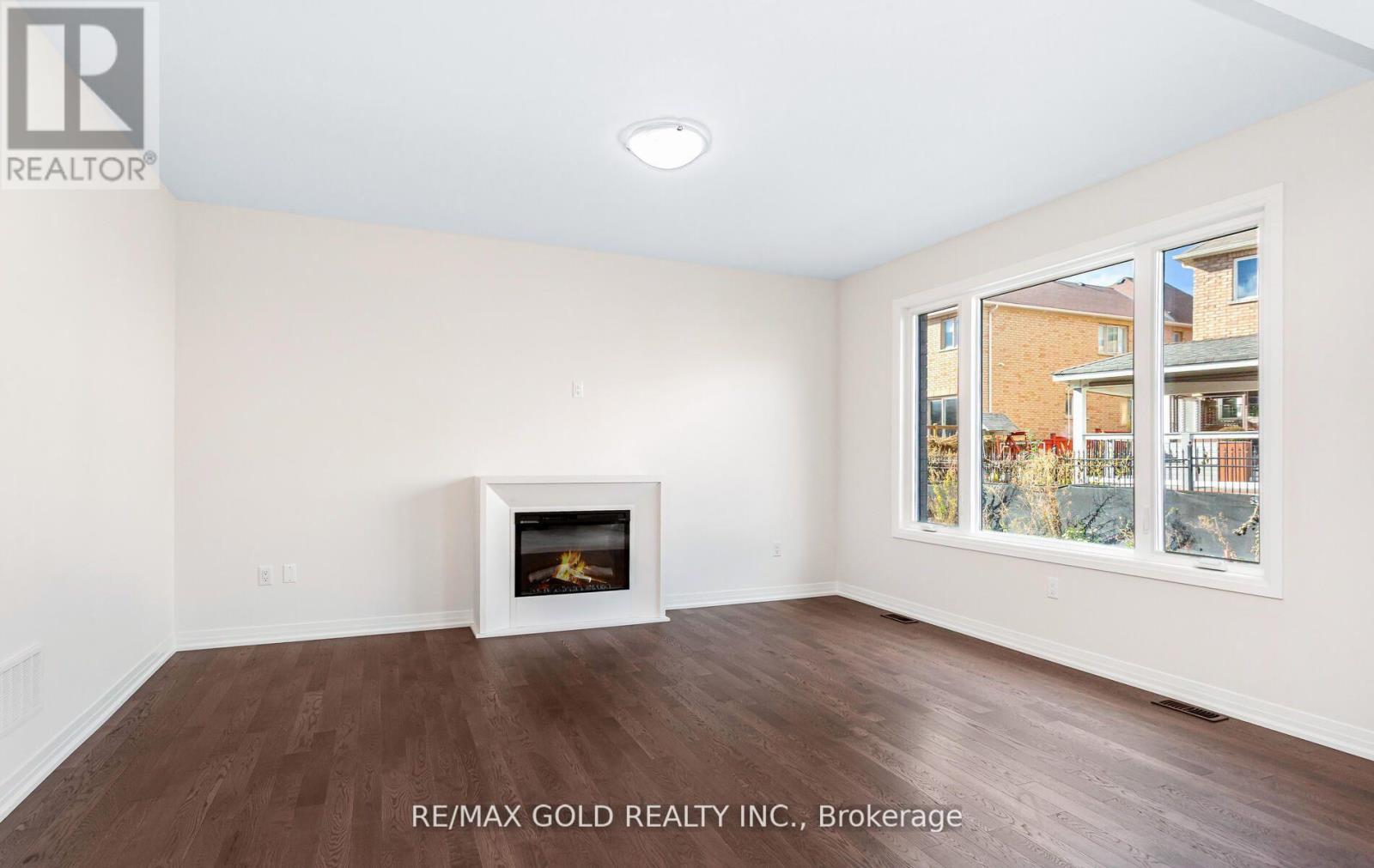 8 Boswell Drive, Brampton, Ontario  L6P 4R7 - Photo 12 - W12664330