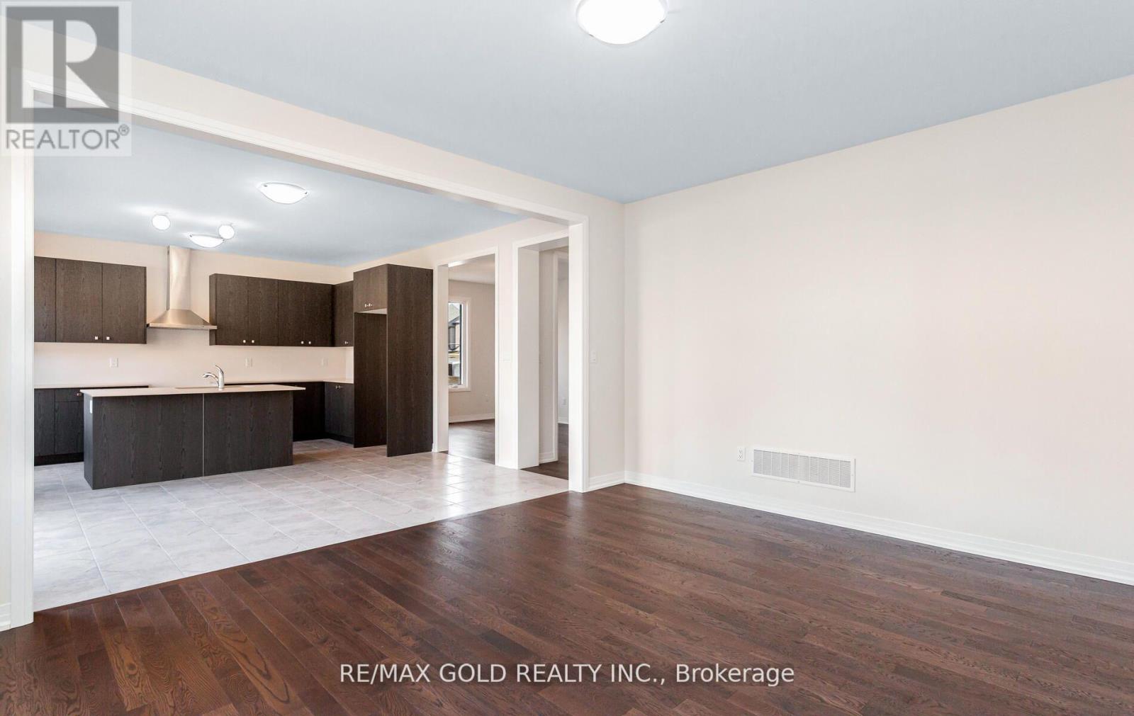 8 Boswell Drive, Brampton, Ontario  L6P 4R7 - Photo 15 - W12664330