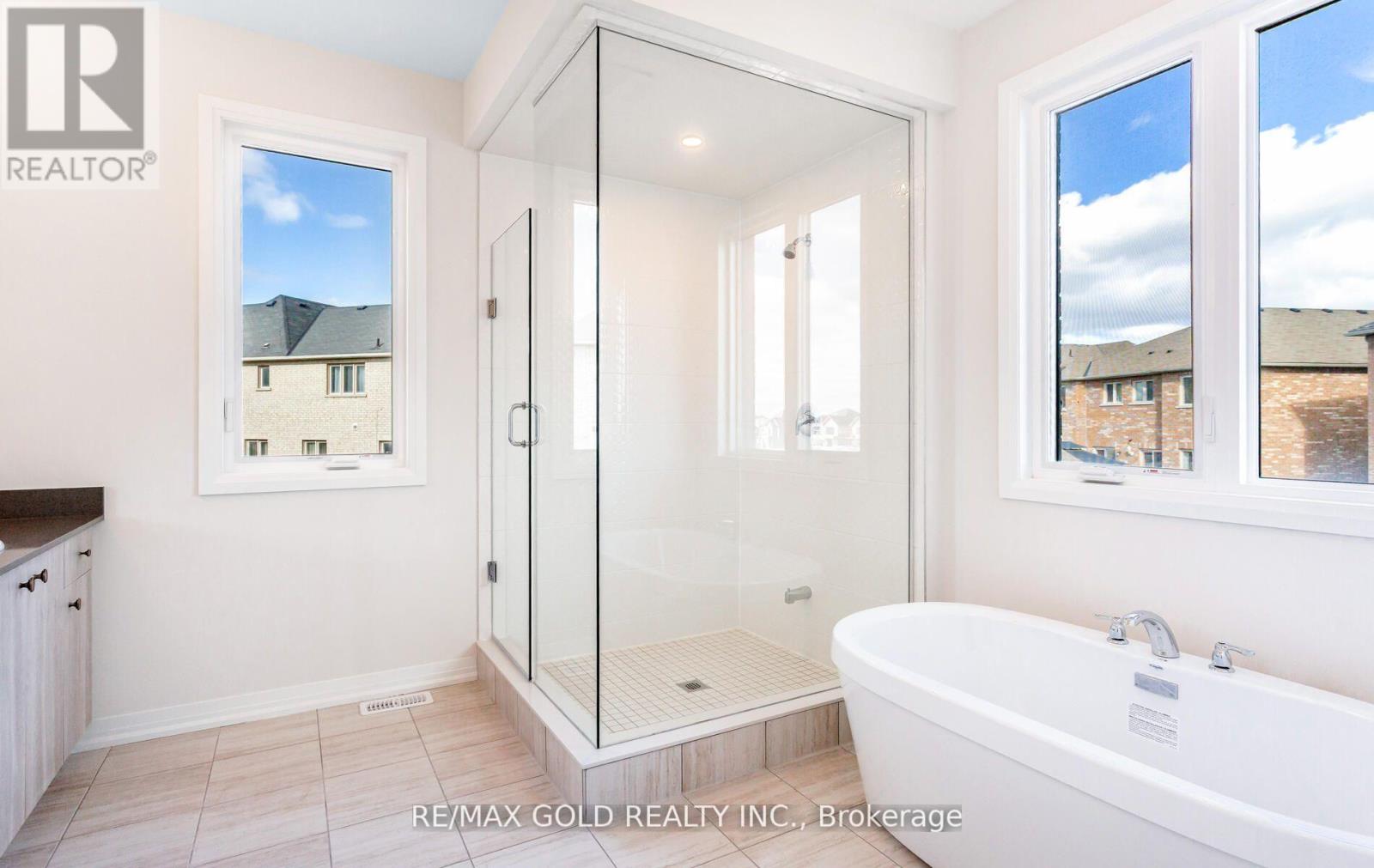 8 Boswell Drive, Brampton, Ontario  L6P 4R7 - Photo 30 - W12664330