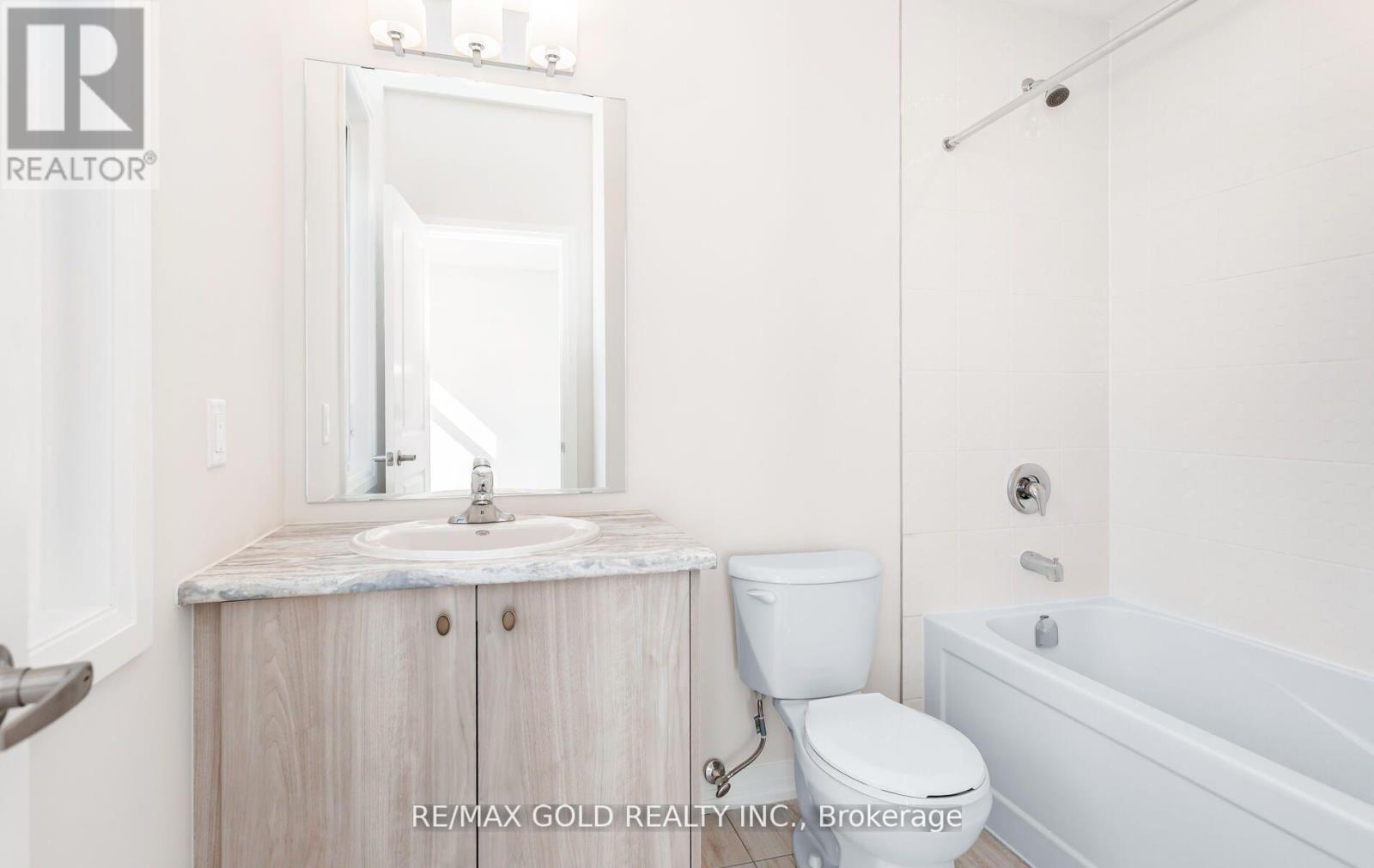 8 Boswell Drive, Brampton, Ontario  L6P 4R7 - Photo 34 - W12664330