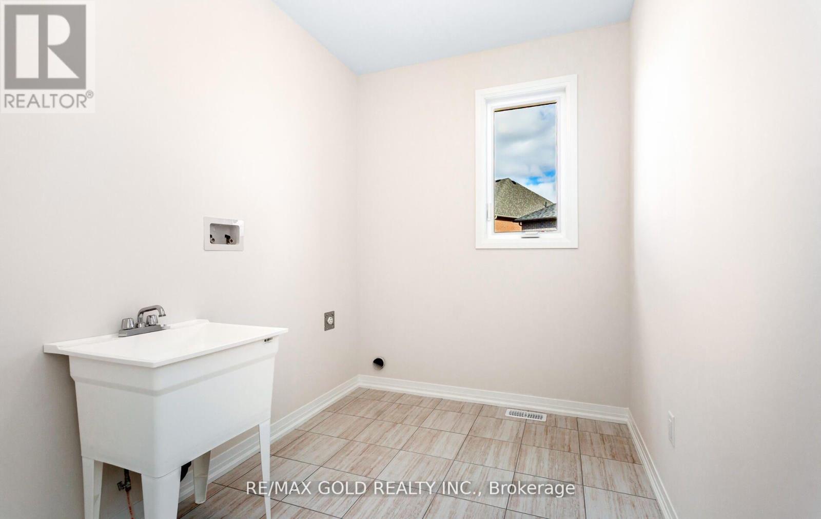 8 Boswell Drive, Brampton, Ontario  L6P 4R7 - Photo 40 - W12664330