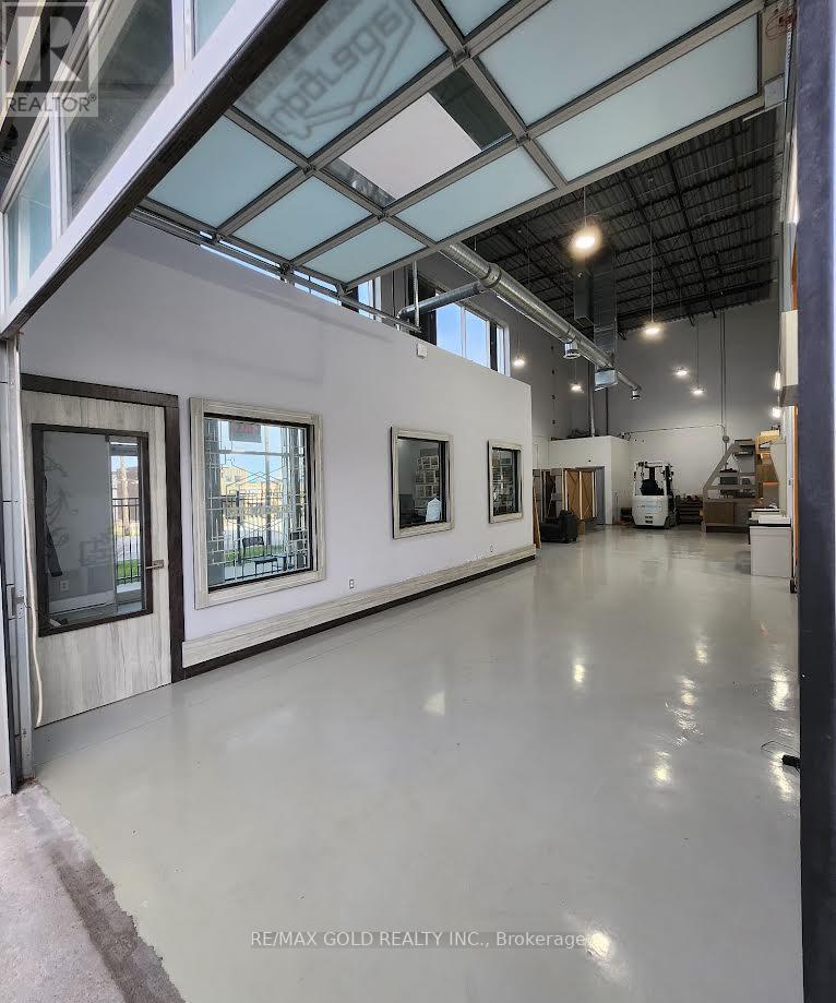 1 & 2 - 1162 King Road, Burlington, Ontario  L7T 0C5 - Photo 9 - W12664370