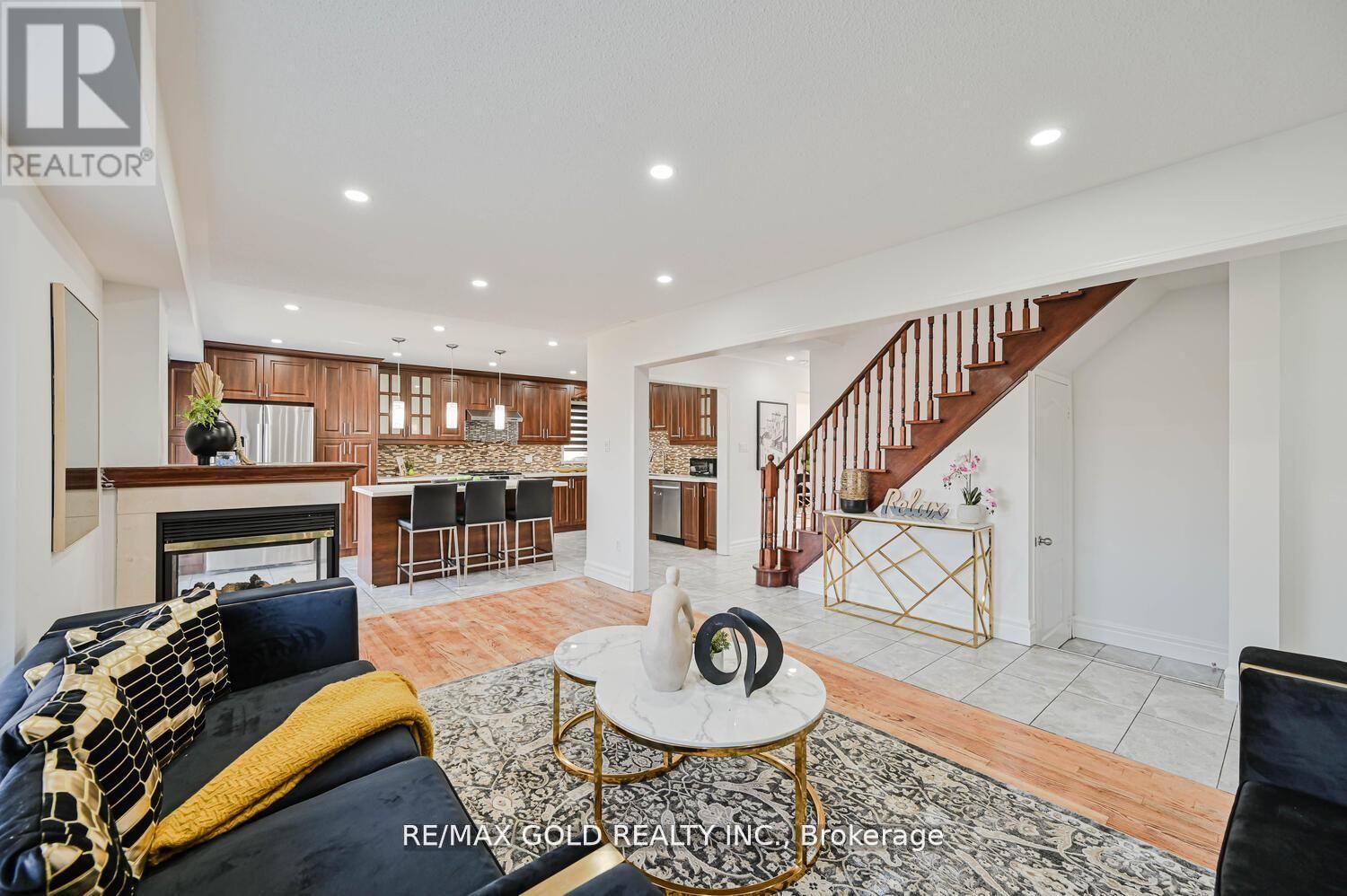 51 Jack Rabbit Crescent, Brampton, Ontario  L6R 2E4 - Photo 17 - W12664404