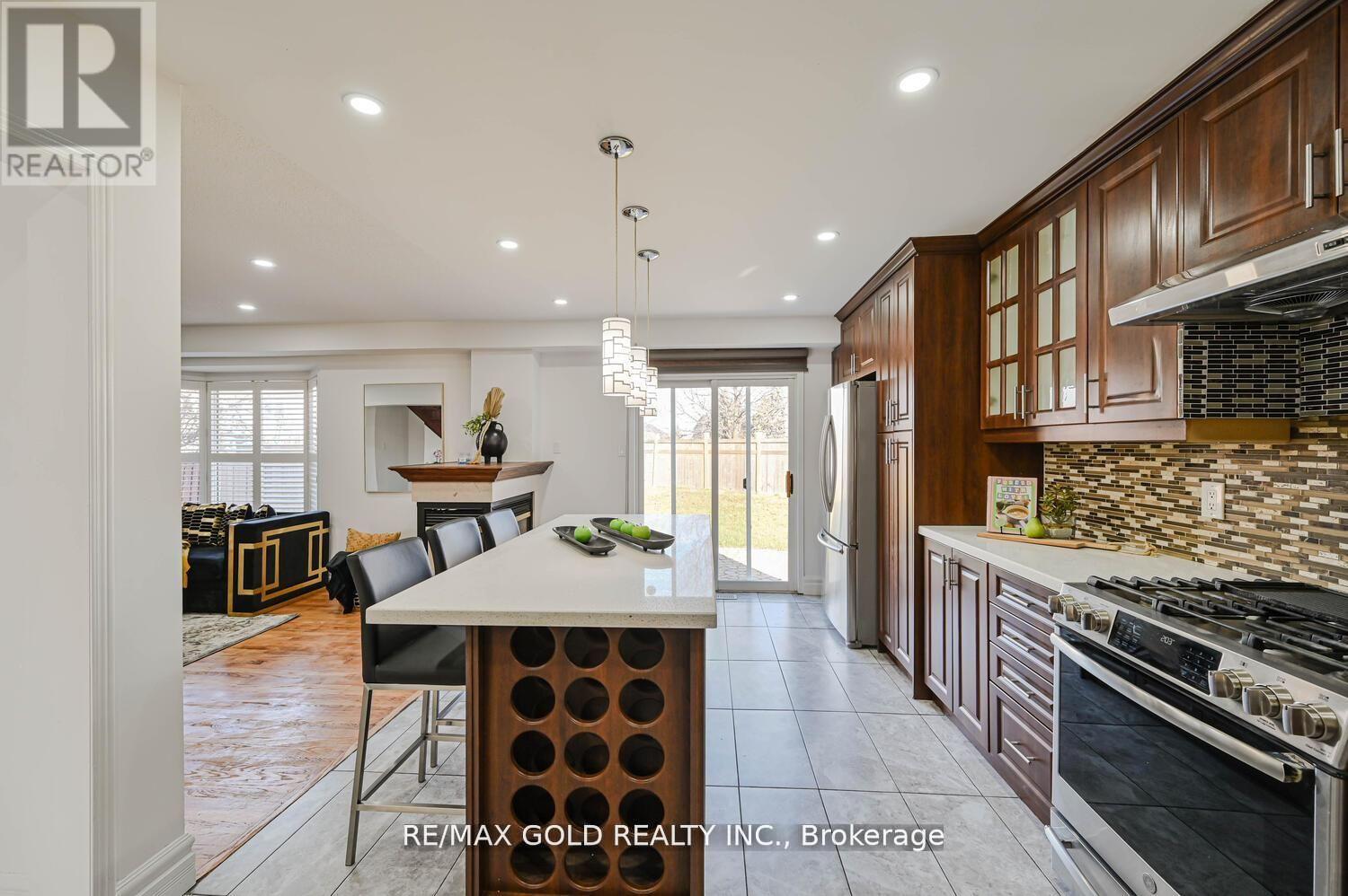 51 Jack Rabbit Crescent, Brampton, Ontario  L6R 2E4 - Photo 21 - W12664404