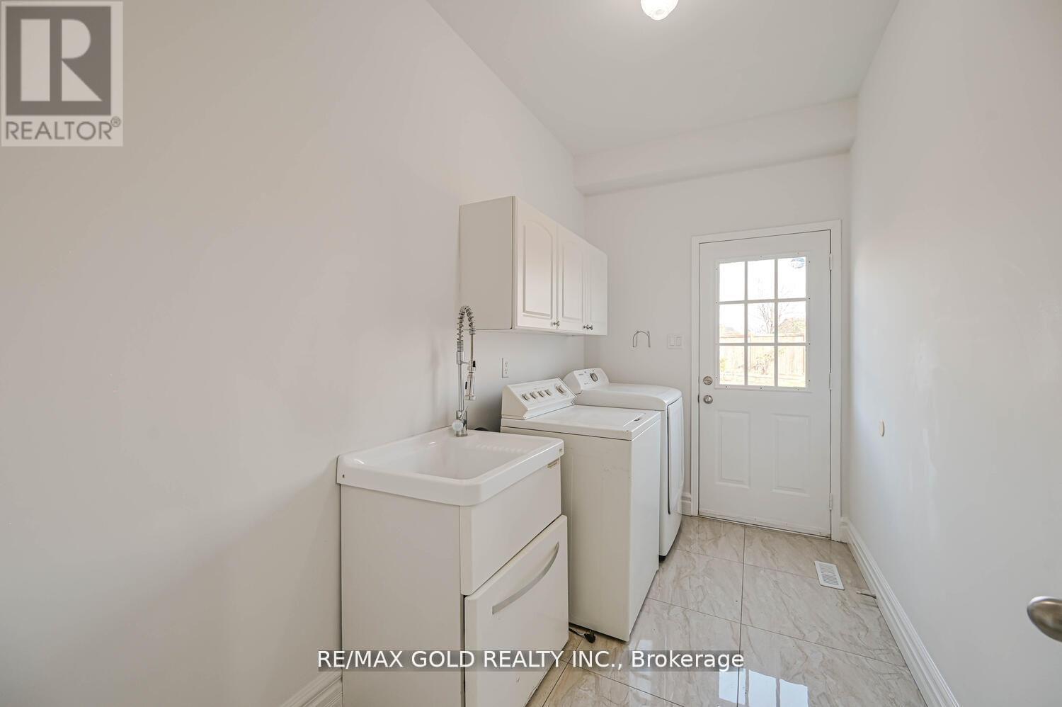 51 Jack Rabbit Crescent, Brampton, Ontario  L6R 2E4 - Photo 23 - W12664404