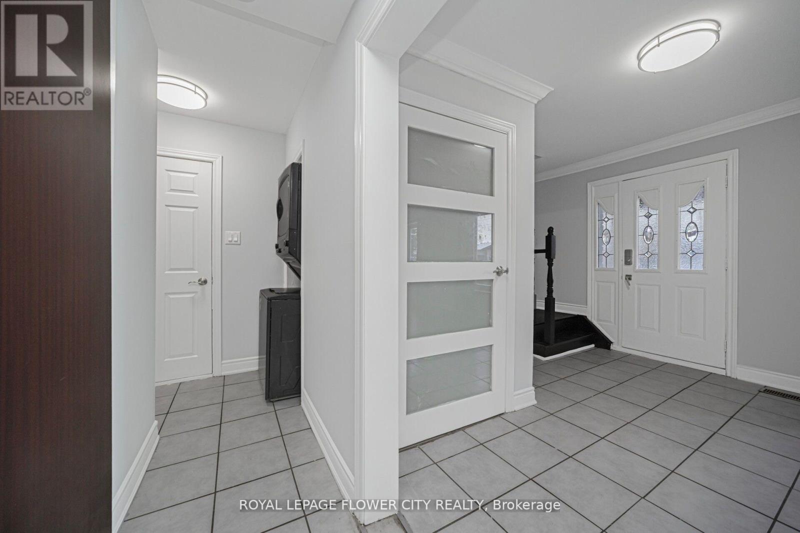 60 Lexington Avenue, Toronto, Ontario  M9V 2G8 - Photo 16 - W12664412