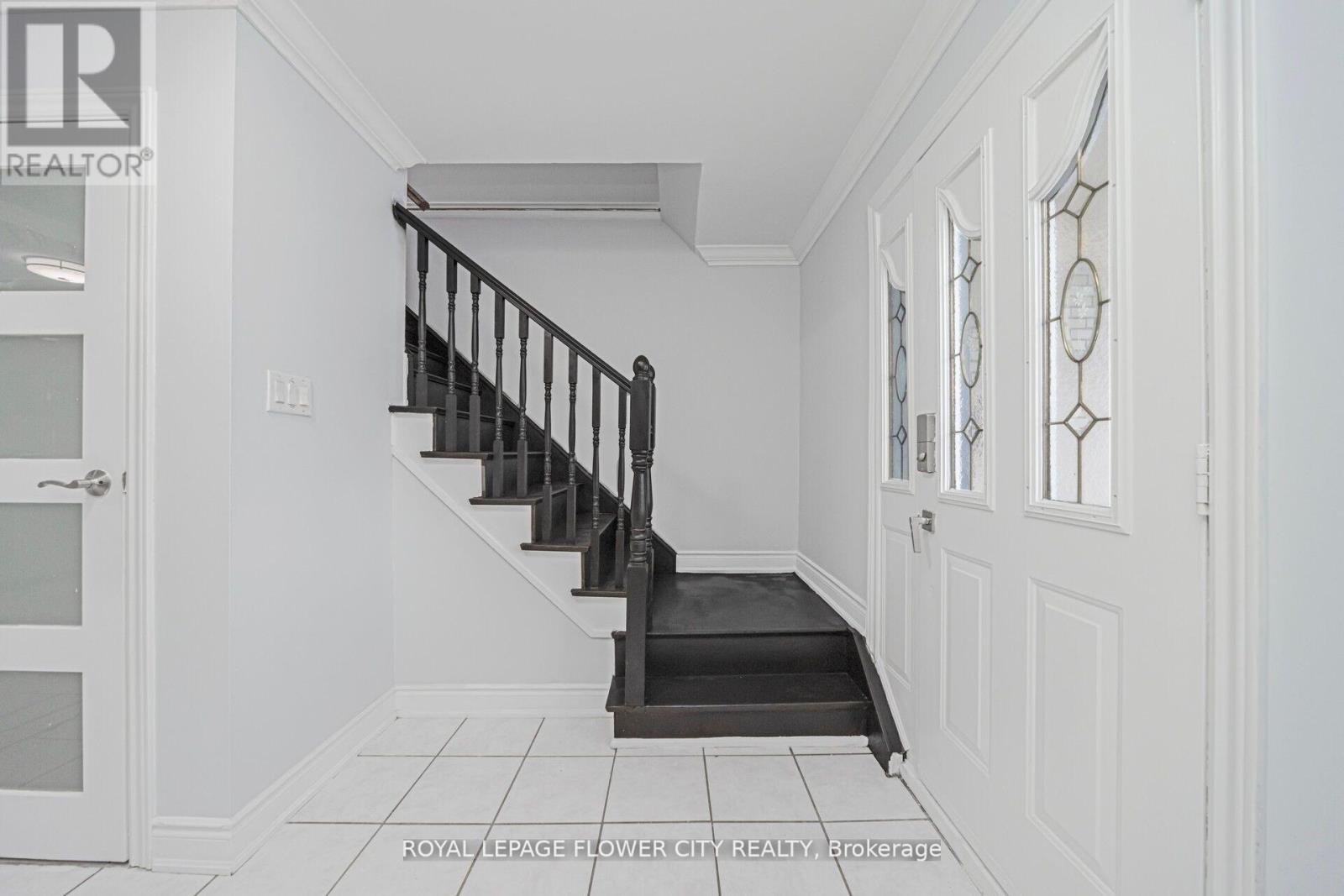 60 Lexington Avenue, Toronto, Ontario  M9V 2G8 - Photo 19 - W12664412