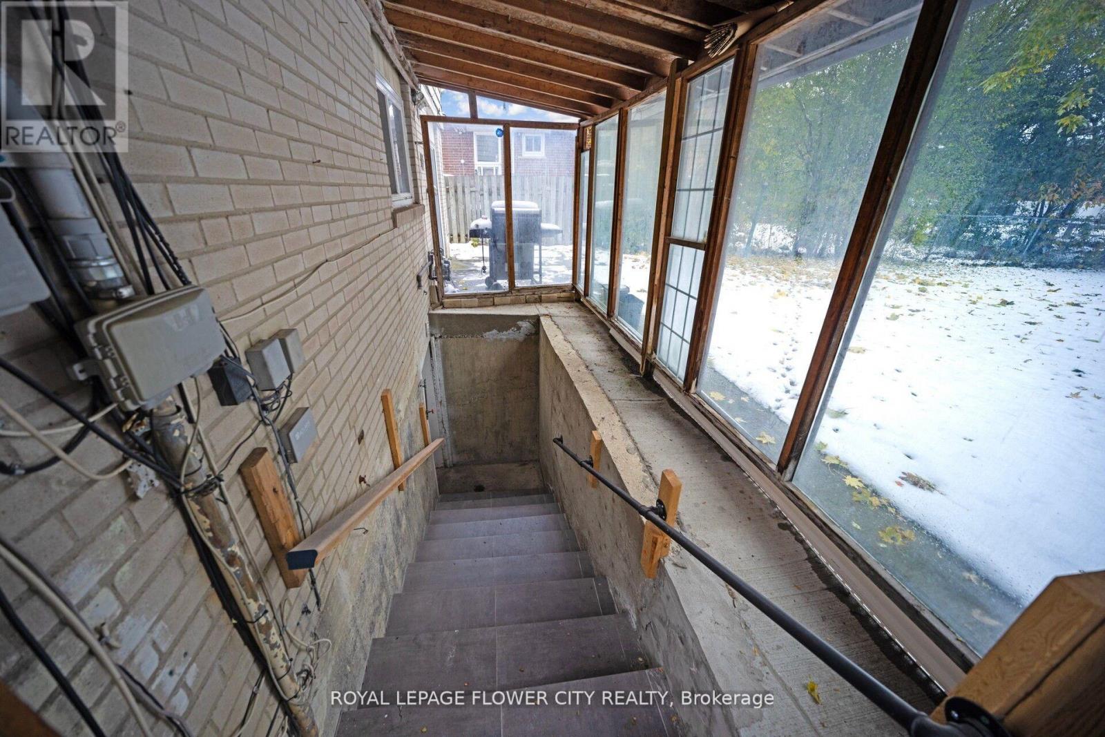 60 Lexington Avenue, Toronto, Ontario  M9V 2G8 - Photo 46 - W12664412