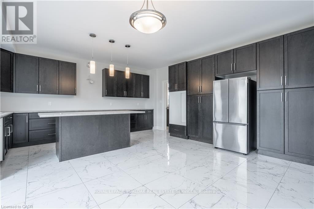 7482 Sherrilee Crescent, Niagara Falls, Ontario  L2H 3T4 - Photo 14 - X12664366