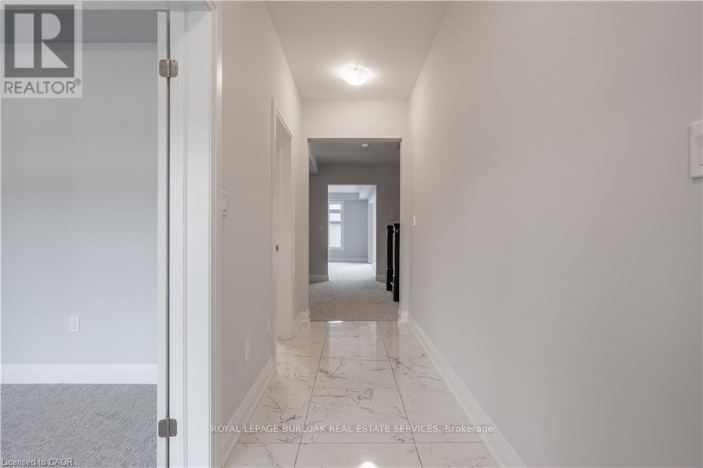 7482 Sherrilee Crescent, Niagara Falls, Ontario  L2H 3T4 - Photo 3 - X12664366