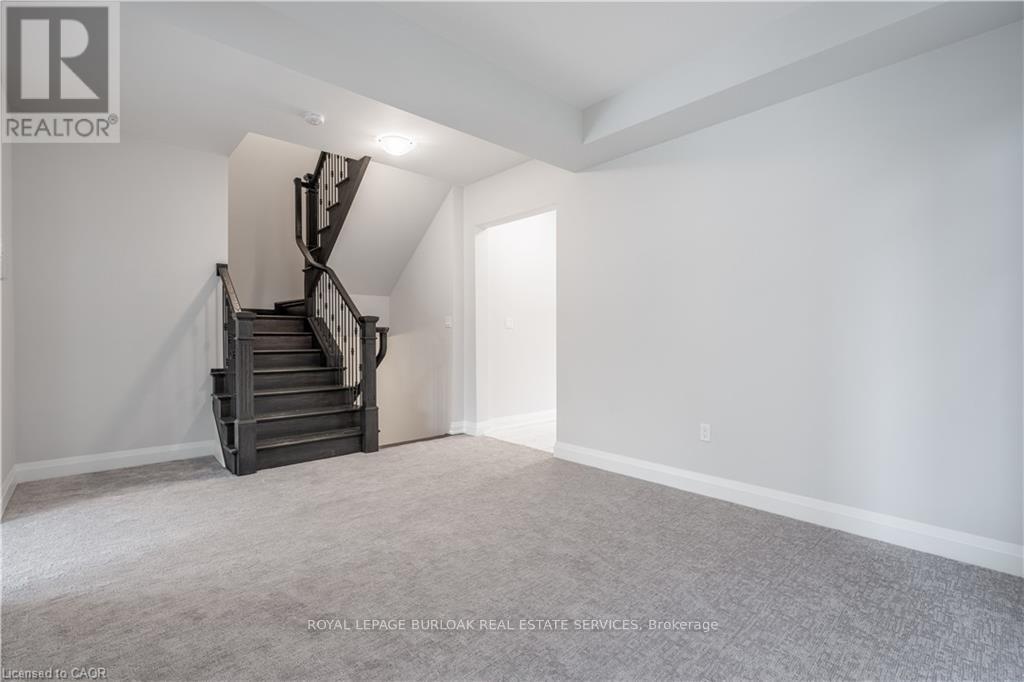 7482 Sherrilee Crescent, Niagara Falls, Ontario  L2H 3T4 - Photo 8 - X12664366