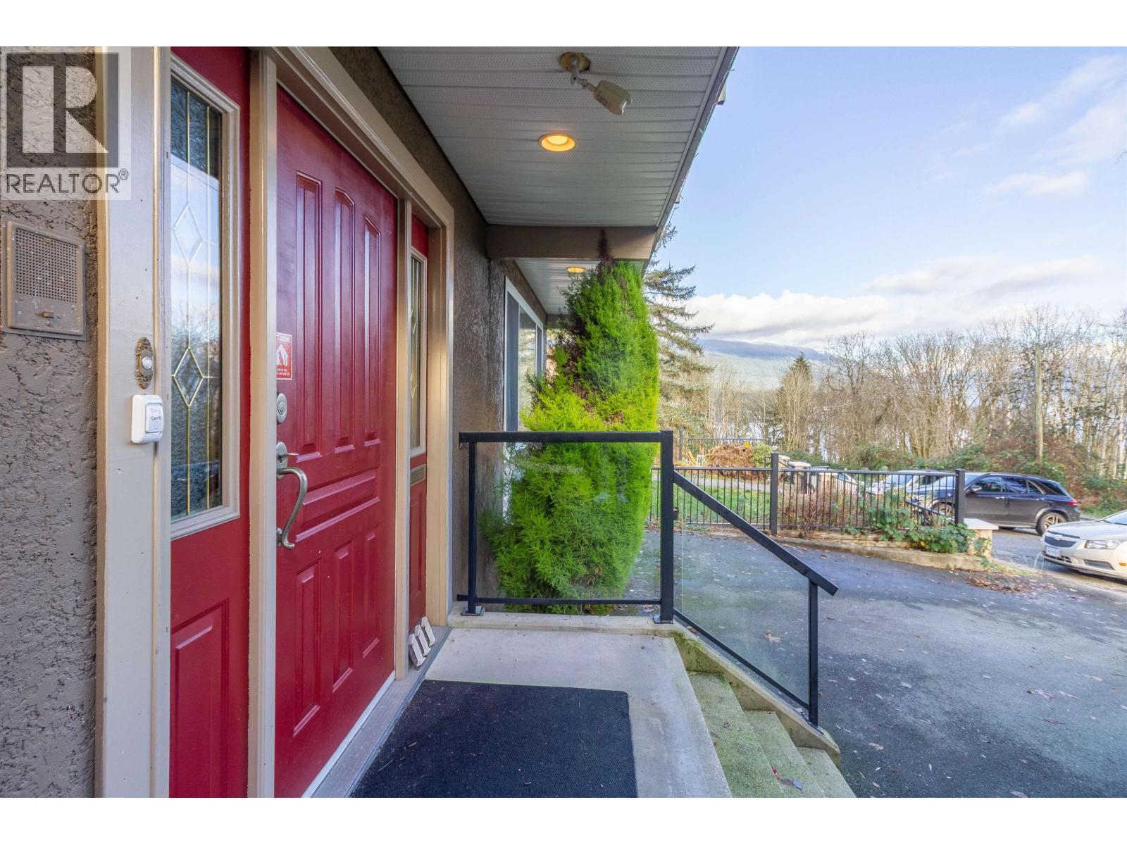 111 N Fell Avenue, Burnaby, British Columbia  V5B 1L3 - Photo 38 - R3075964