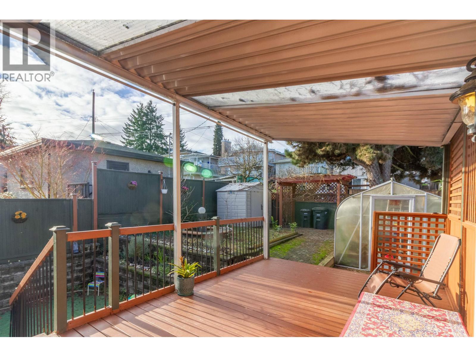 111 N Fell Avenue, Burnaby, British Columbia  V5B 1L3 - Photo 32 - R3075964