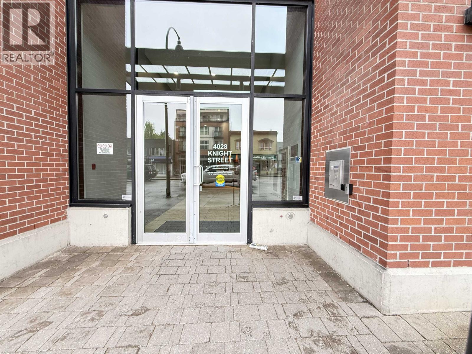 405 4028 Knight Street, Vancouver, British Columbia  V5N 5Y8 - Photo 4 - R3076113