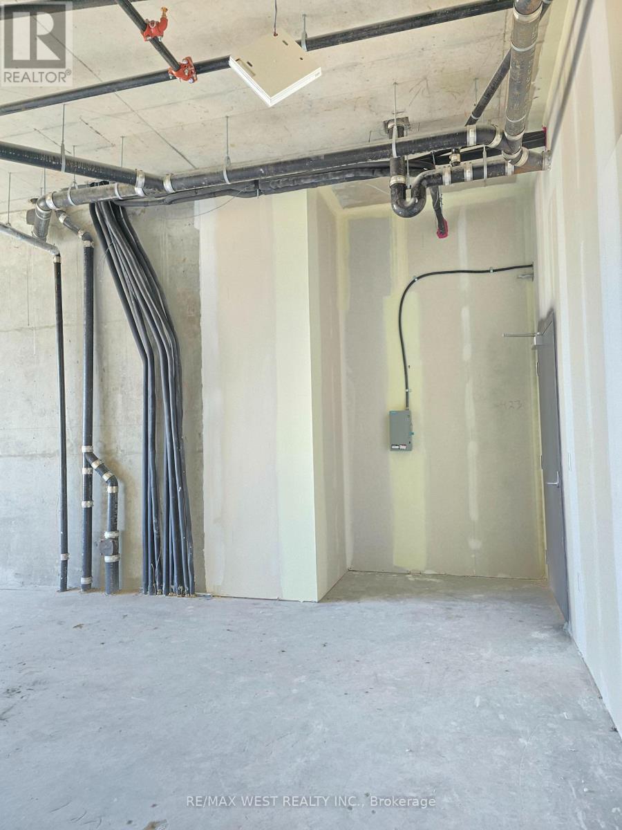 423 - 600 Dixon Road, Toronto, Ontario  M9W 1J1 - Photo 7 - W12543092