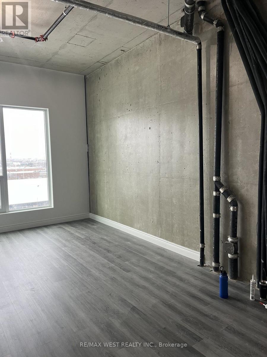 423 - 600 Dixon Road, Toronto, Ontario  M9W 1J1 - Photo 1 - W12543094