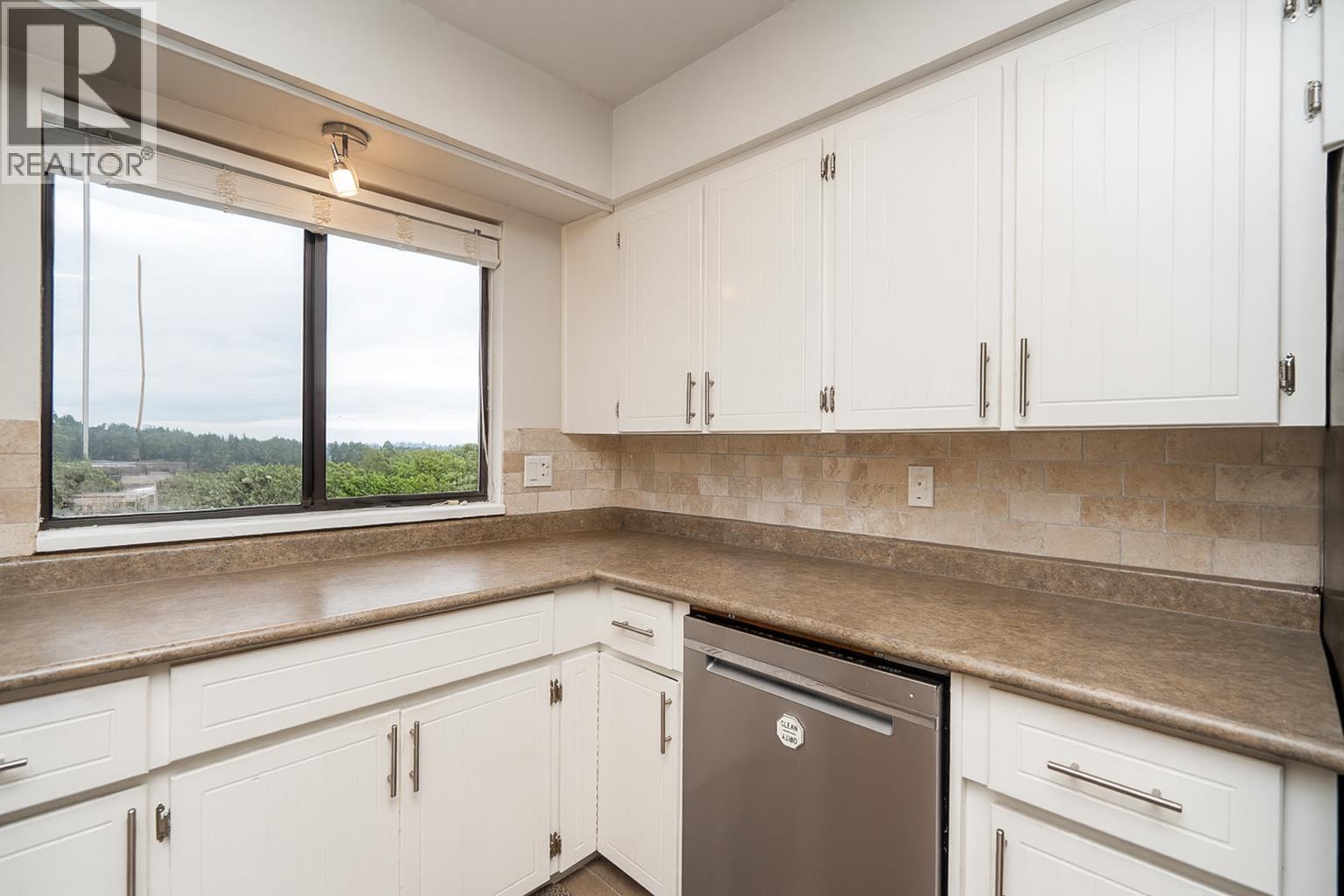 2920 Tatla Place, Coquitlam, British Columbia  V3C 4W8 - Photo 12 - R3076157