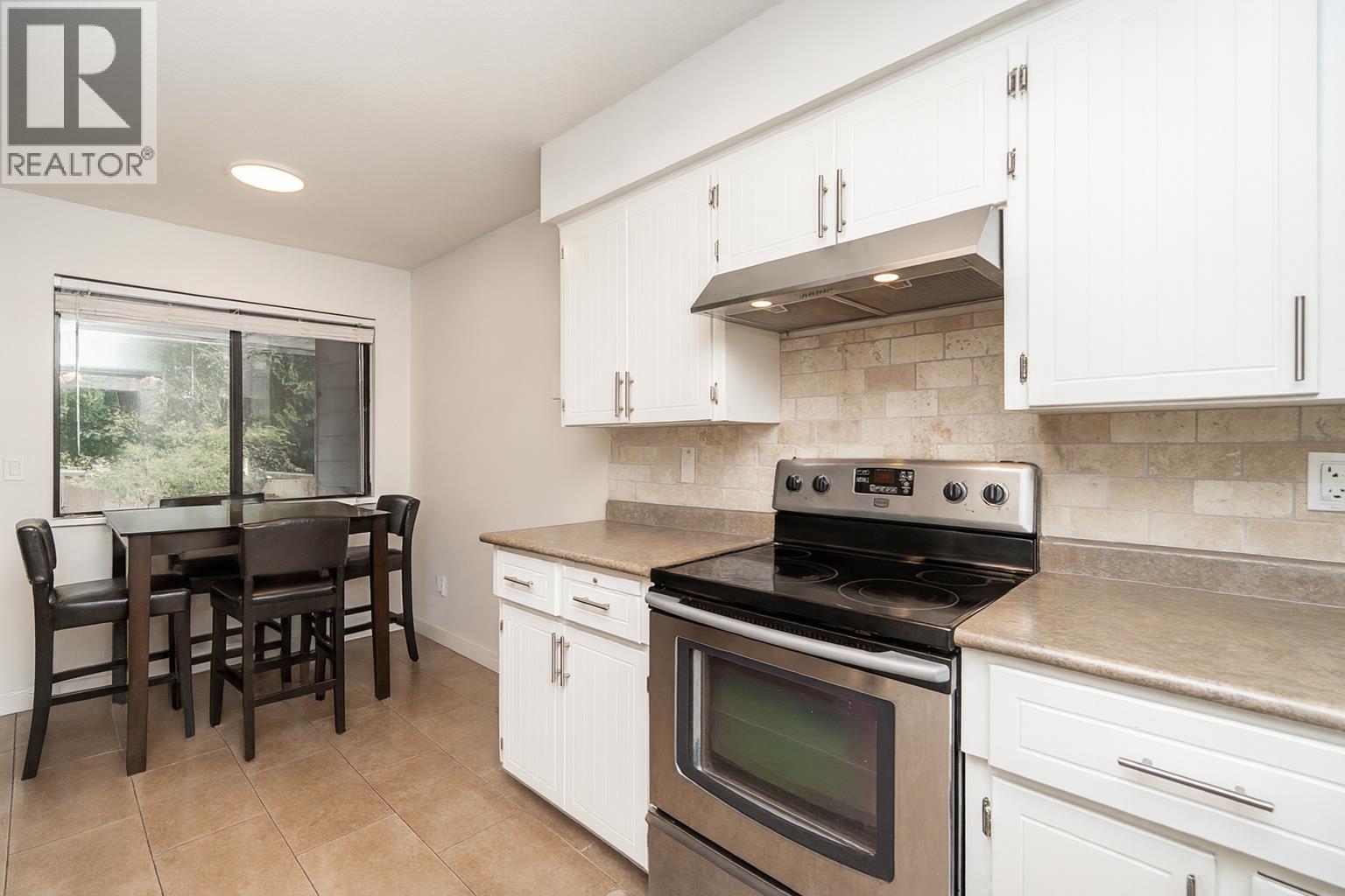 2920 Tatla Place, Coquitlam, British Columbia  V3C 4W8 - Photo 13 - R3076157