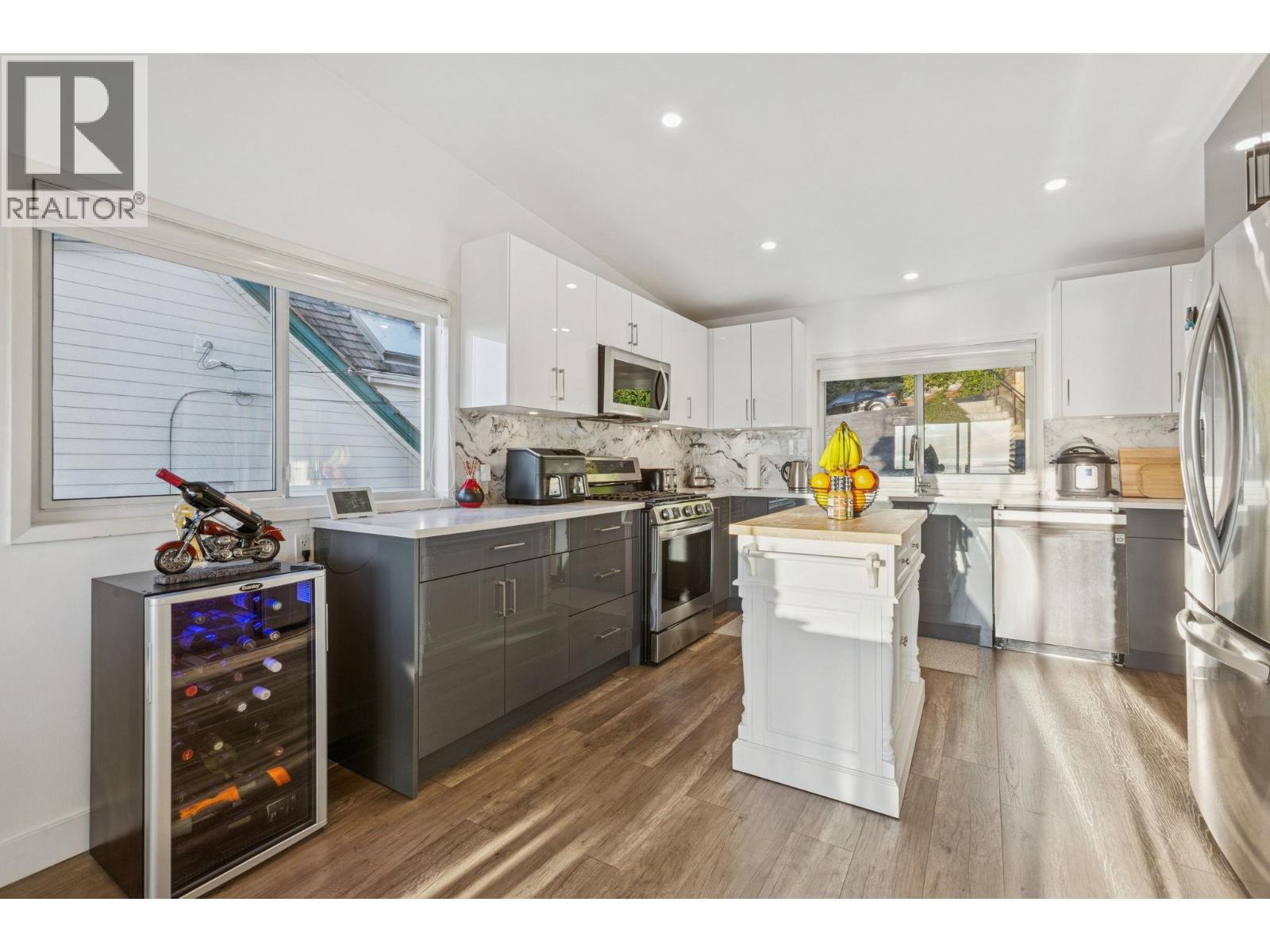 637 Alpine Court, North Vancouver, British Columbia  V7R 2L7 - Photo 14 - R3076159