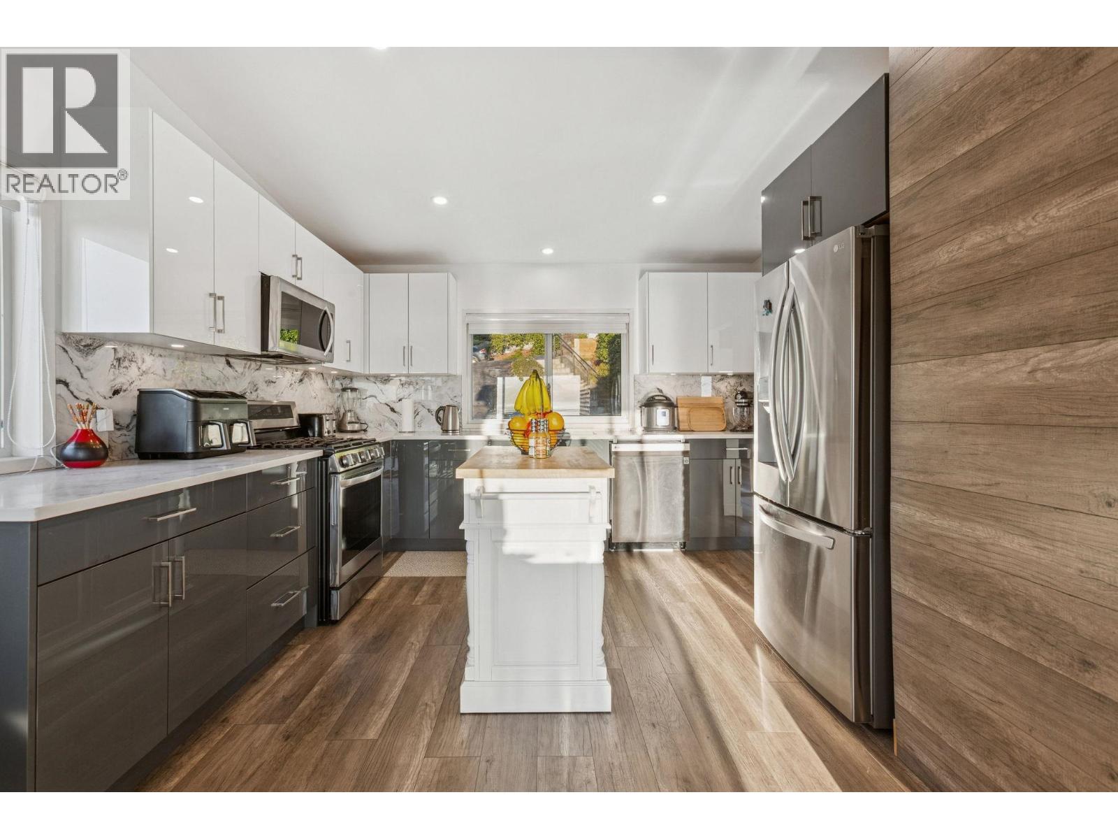 637 Alpine Court, North Vancouver, British Columbia  V7R 2L7 - Photo 15 - R3076159