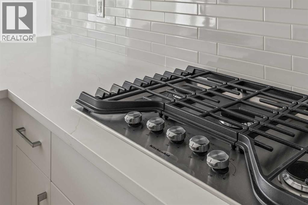 2515 Sovereign Crescent Sw, Calgary, Alberta  T3C 3Y3 - Photo 9 - A2271680