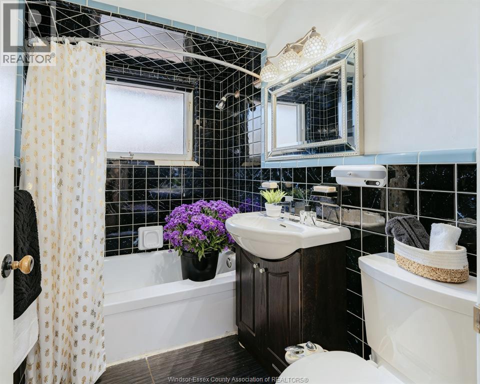 3200 Everts, Windsor, Ontario N9E 2V8 - Photo 26 - 26000173